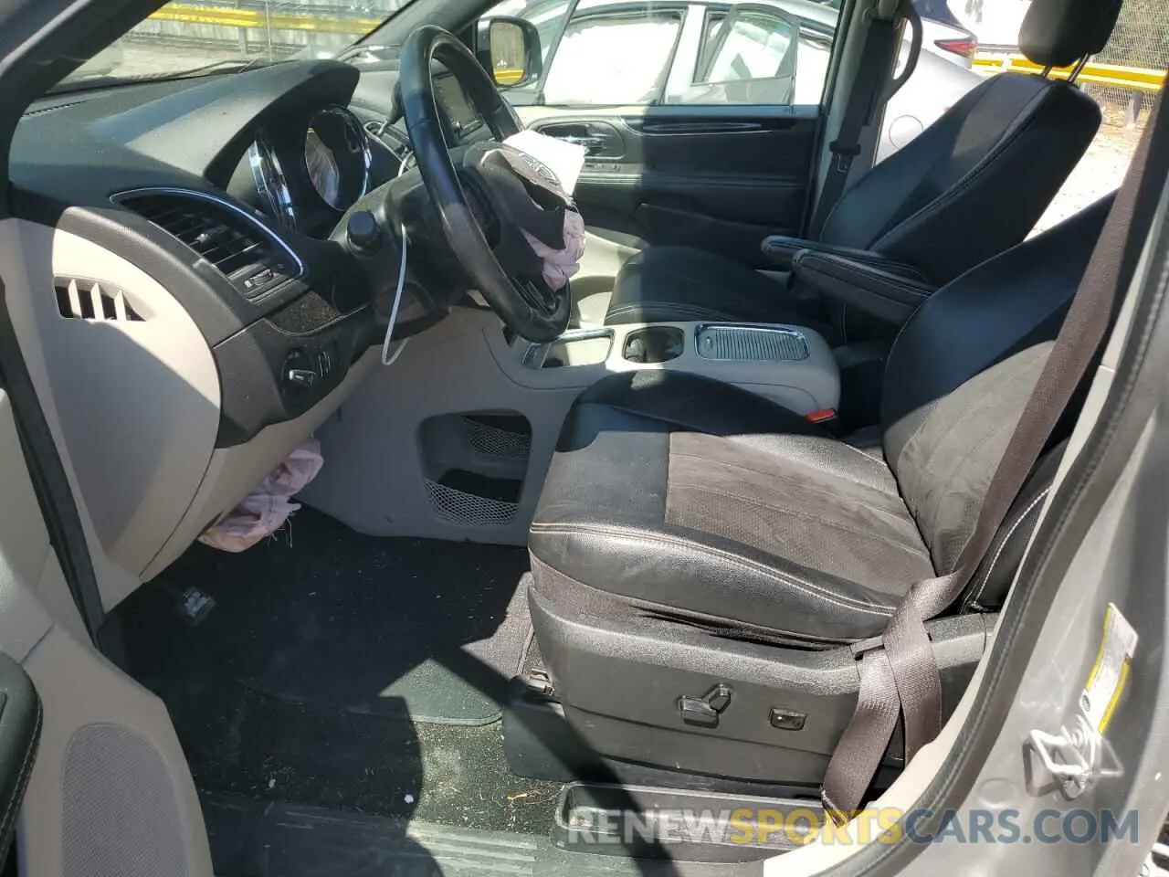 7 fotografías del automóvil dañado 2C4RDGCG7KR701351 DODGE CARAVAN 2019