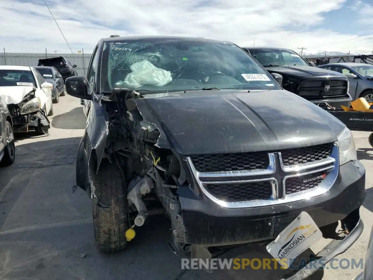 5 fotografías del automóvil dañado 2C4RDGCG8KR739154 DODGE CARAVAN 2019