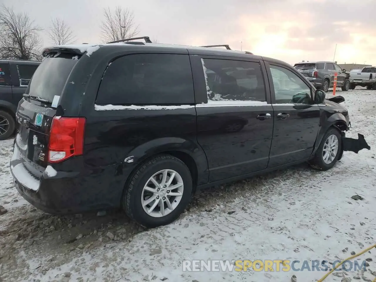3 fotografías del automóvil dañado 2C4RDGCG9KR511518 DODGE CARAVAN 2019
