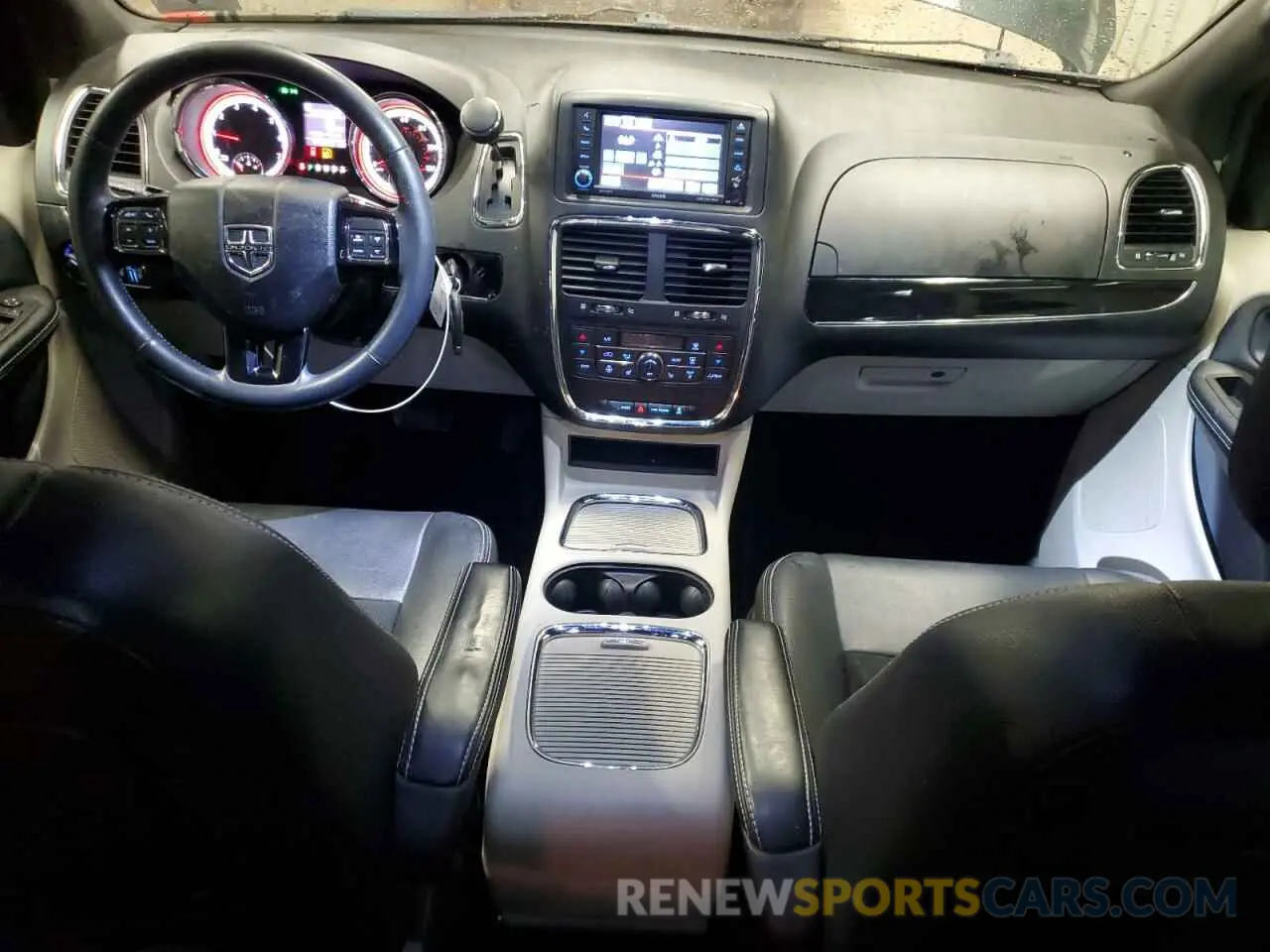 8 fotografías del automóvil dañado 2C4RDGCG9KR712187 DODGE CARAVAN 2019