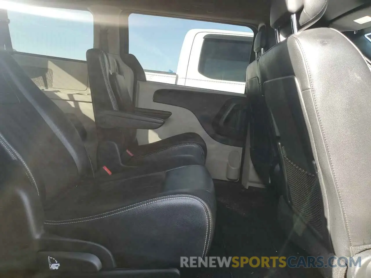 11 fotografías del automóvil dañado 2C4RDGCG9KR755492 DODGE CARAVAN 2019