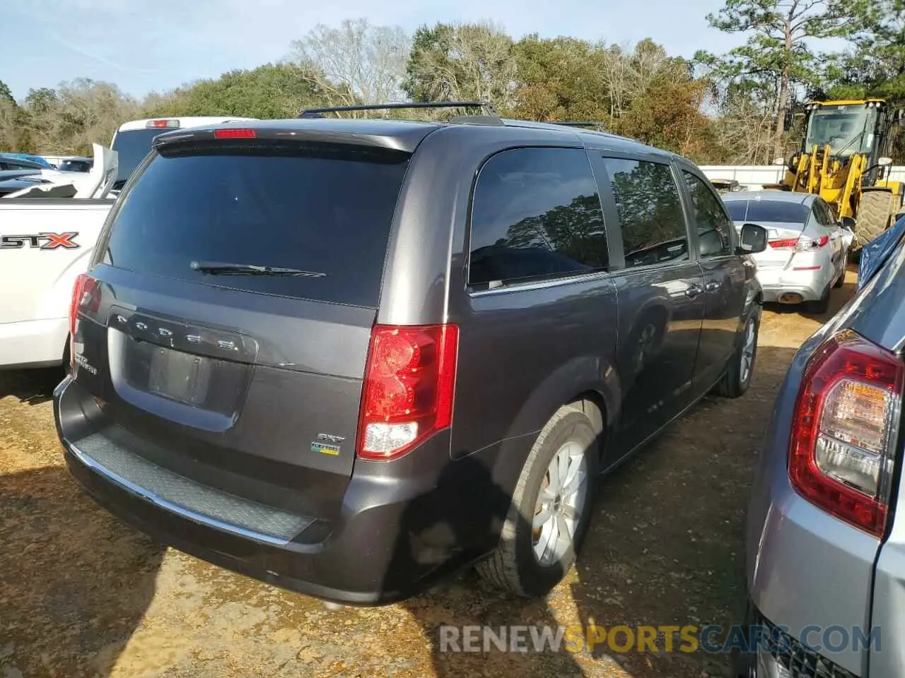 3 fotografías del automóvil dañado 2C4RDGCG9KR755492 DODGE CARAVAN 2019