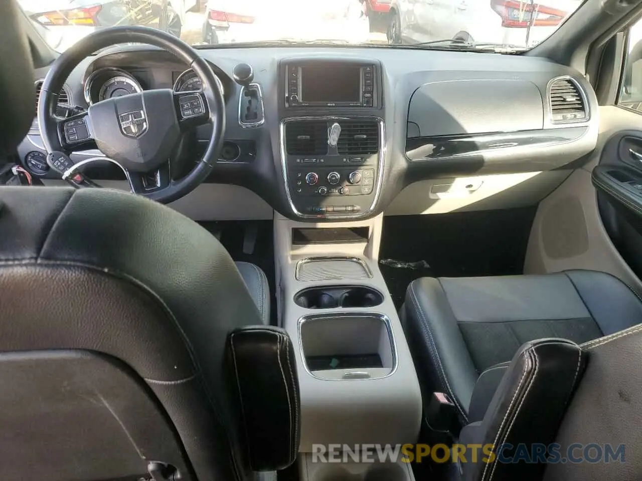8 fotografías del automóvil dañado 2C4RDGCG9KR755492 DODGE CARAVAN 2019