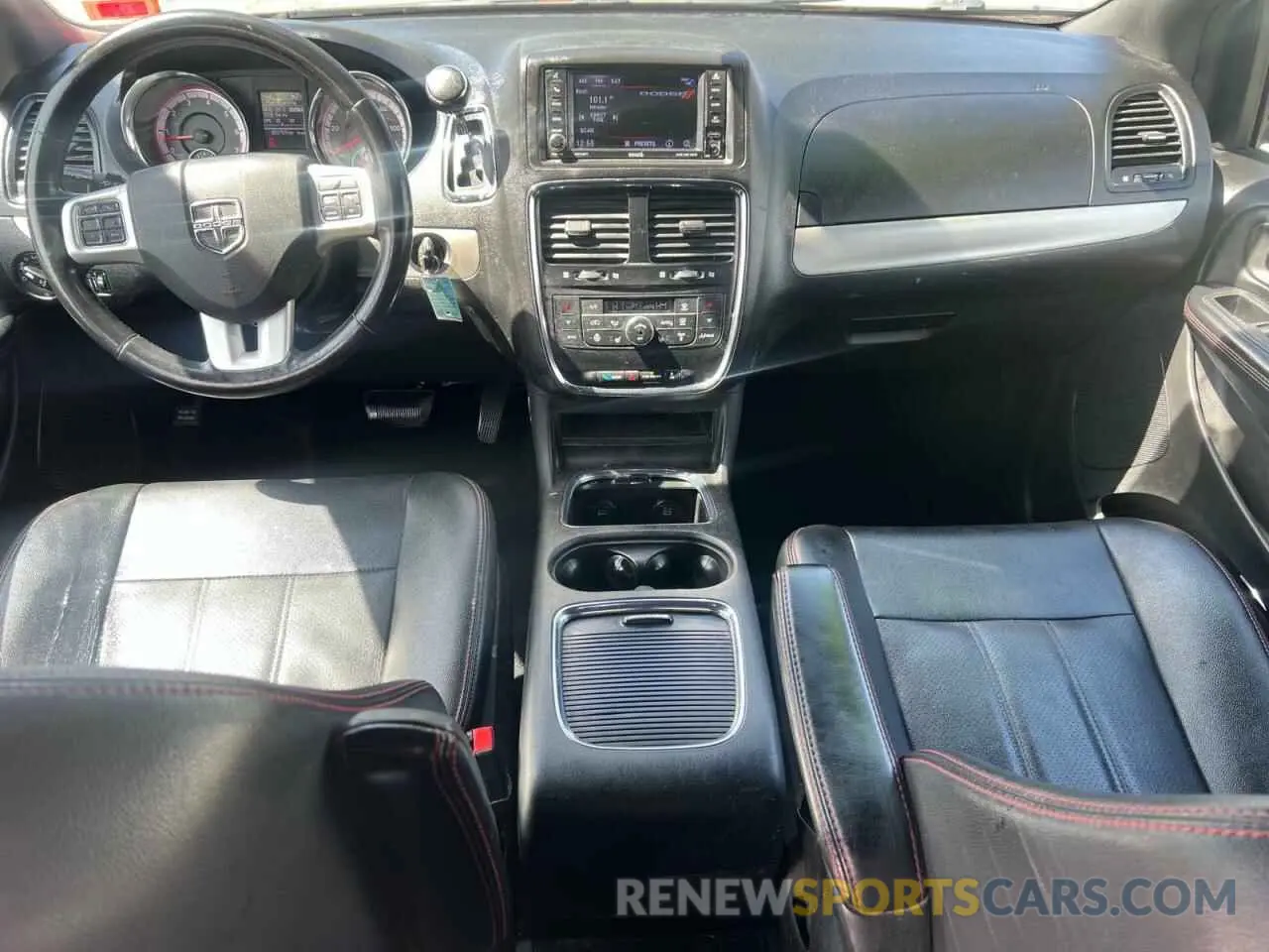 8 fotografías del automóvil dañado 2C4RDGEG1KR670692 DODGE CARAVAN 2019