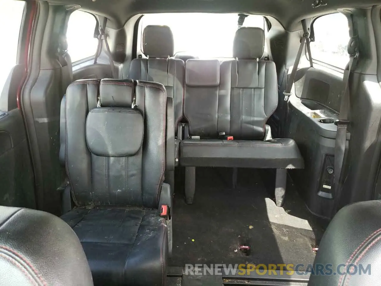 10 fotografías del automóvil dañado 2C4RDGEG2KR679398 DODGE CARAVAN 2019