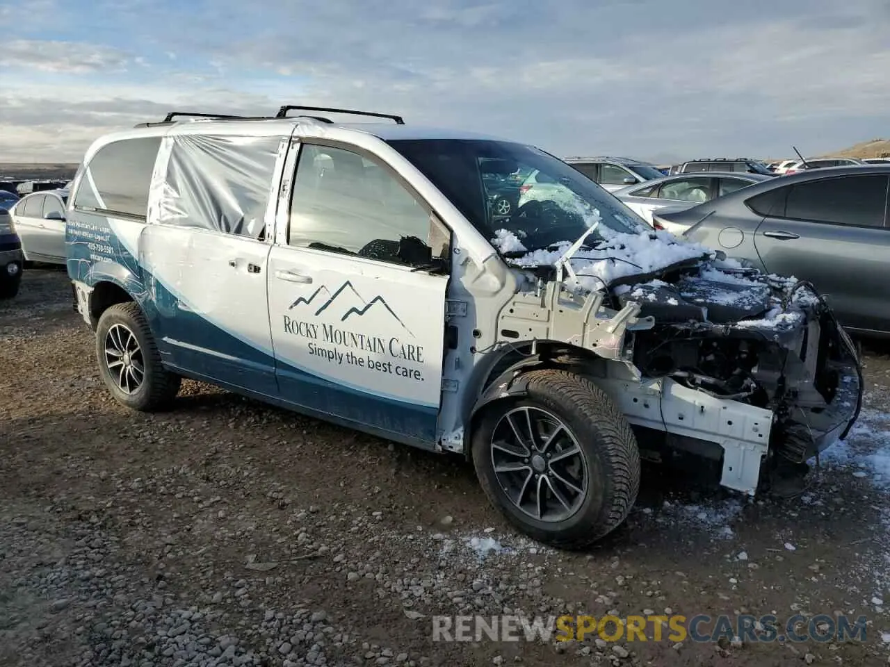 4 fotografías del automóvil dañado 2C4RDGEG3KR517019 DODGE CARAVAN 2019
