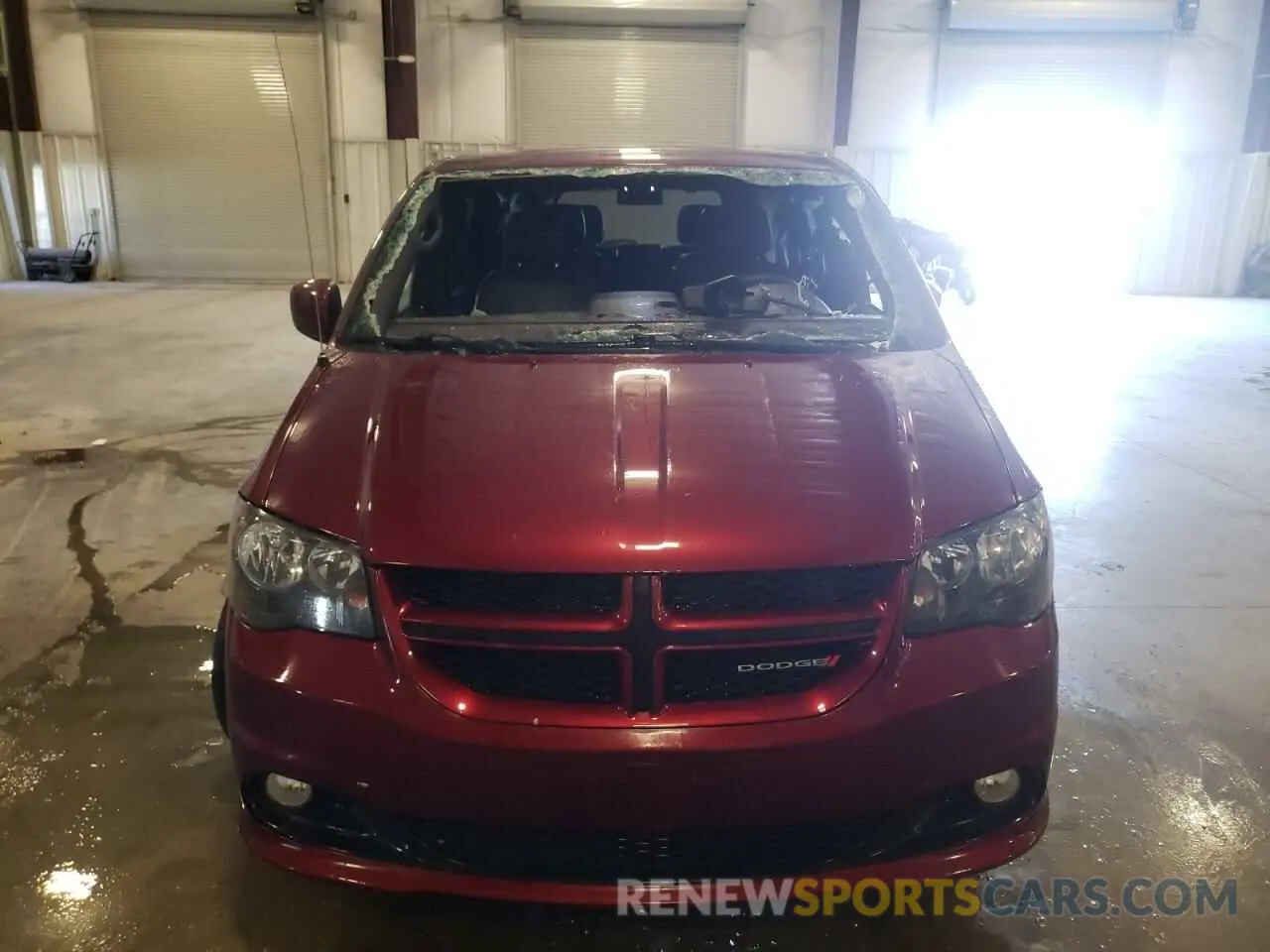5 fotografías del automóvil dañado 2C4RDGEG3KR533592 DODGE CARAVAN 2019