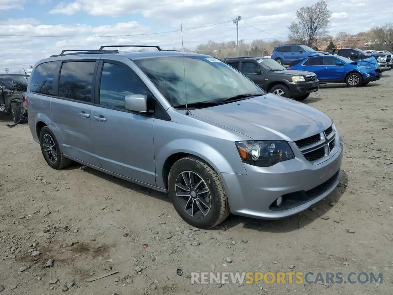 4 fotografías del automóvil dañado 2C4RDGEG3KR647656 DODGE CARAVAN 2019