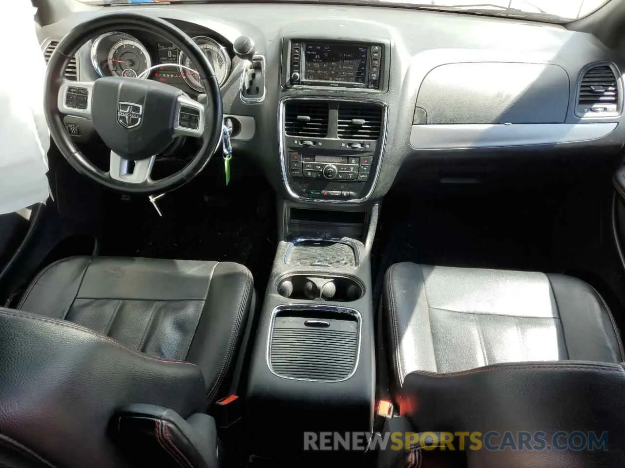 8 fotografías del automóvil dañado 2C4RDGEG3KR647656 DODGE CARAVAN 2019