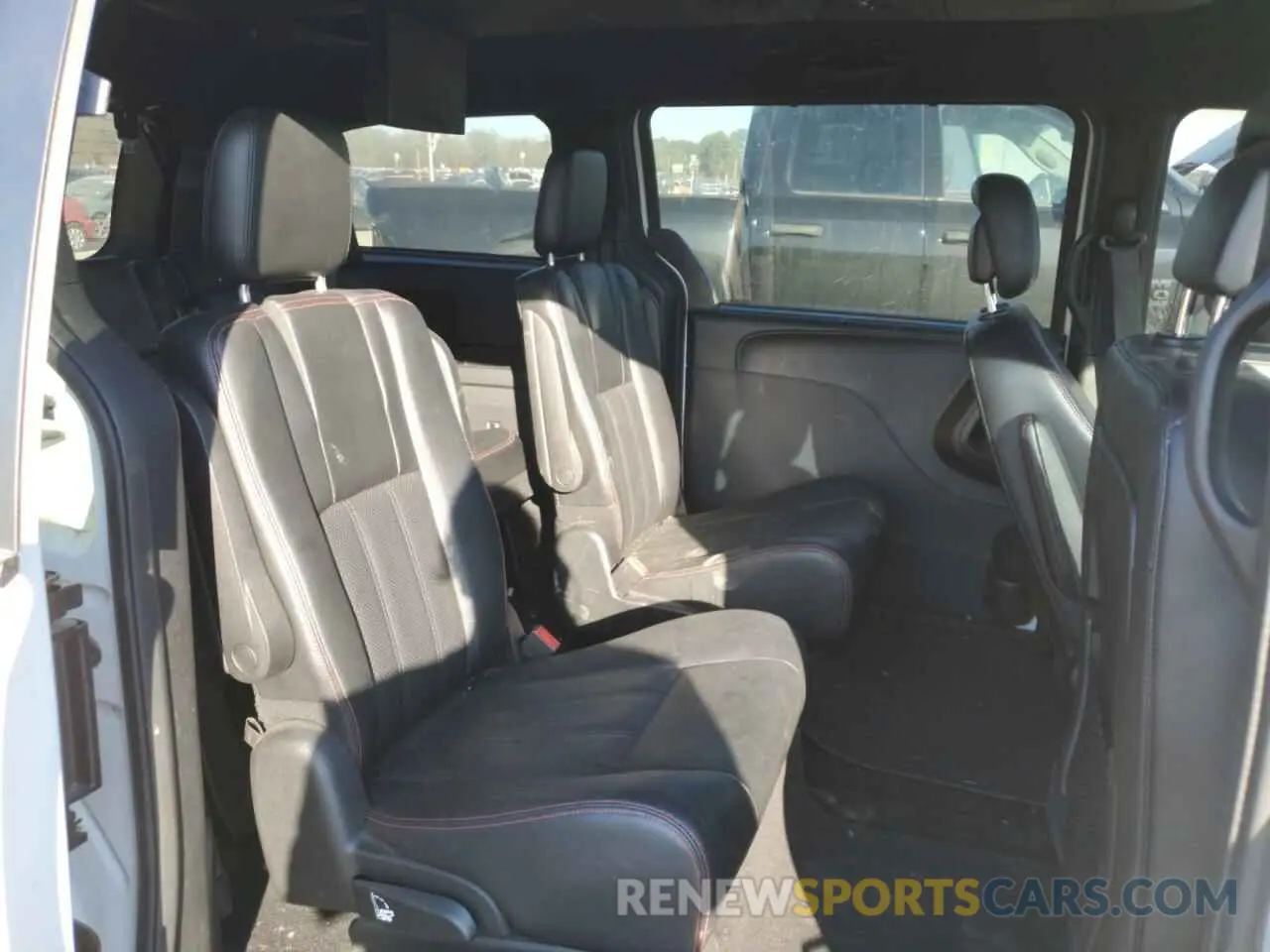 11 fotografías del automóvil dañado 2C4RDGEG5KR600564 DODGE CARAVAN 2019