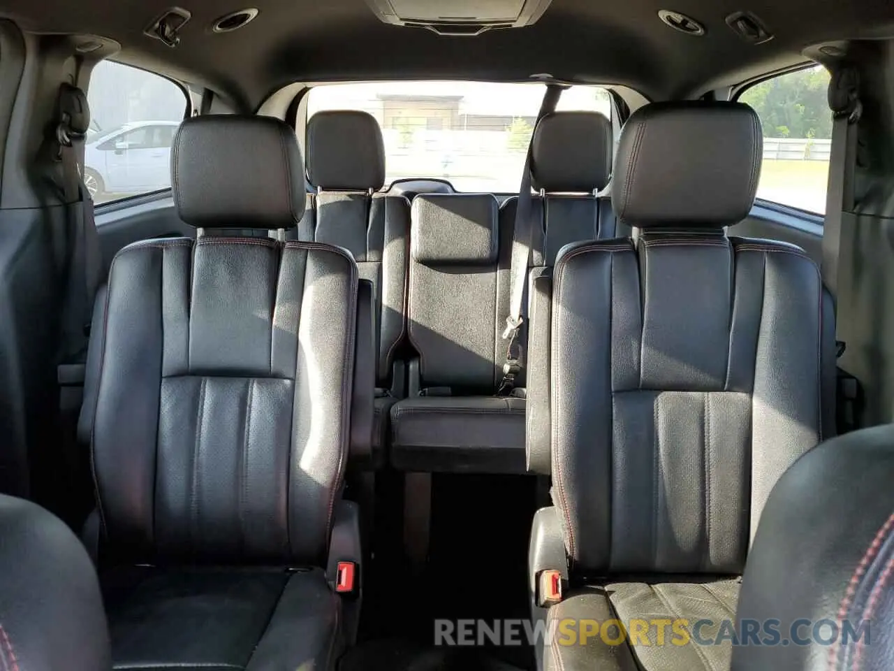 10 fotografías del automóvil dañado 2C4RDGEG5KR617980 DODGE CARAVAN 2019