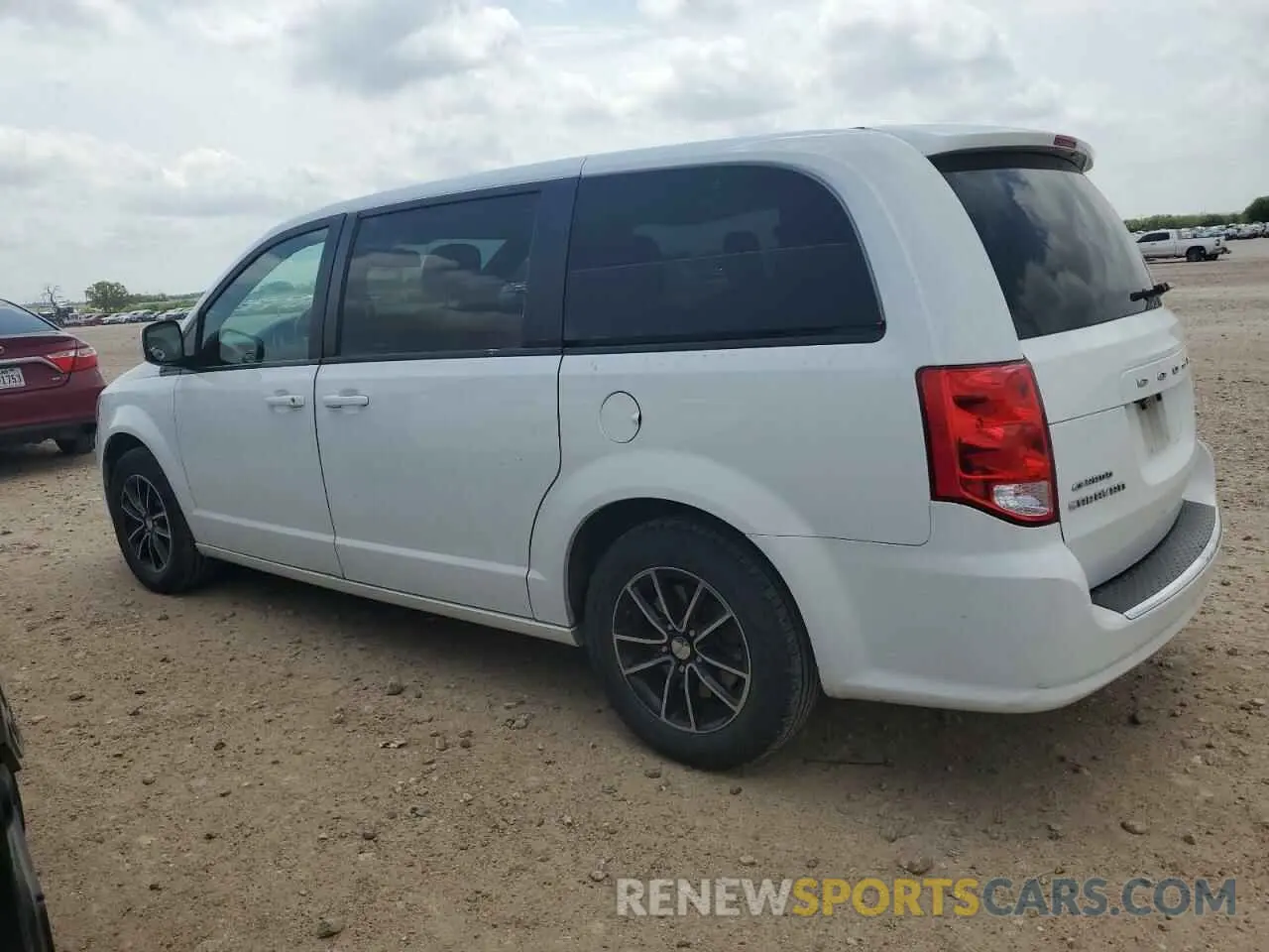 2 fotografías del automóvil dañado 2C4RDGEG5KR641020 DODGE CARAVAN 2019