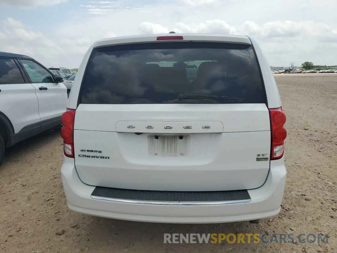 6 fotografías del automóvil dañado 2C4RDGEG5KR641020 DODGE CARAVAN 2019