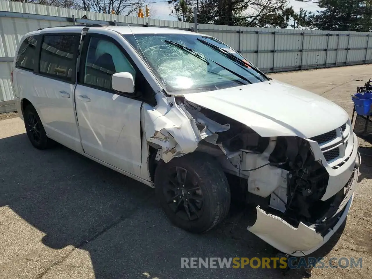 4 fotografías del automóvil dañado 2C4RDGEG5KR750061 DODGE CARAVAN 2019