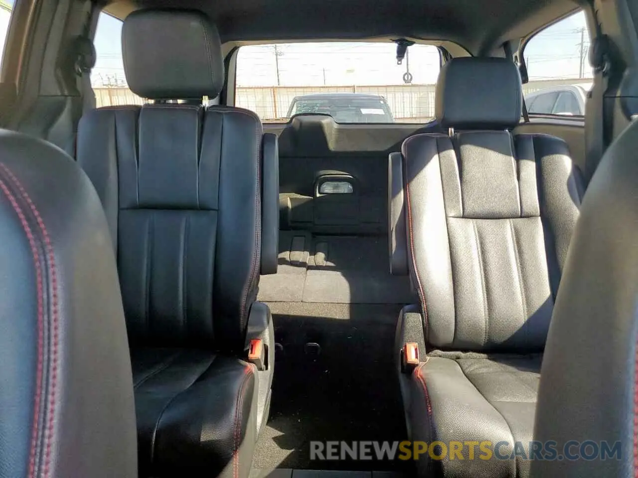 10 fotografías del automóvil dañado 2C4RDGEG6KR600654 DODGE CARAVAN 2019