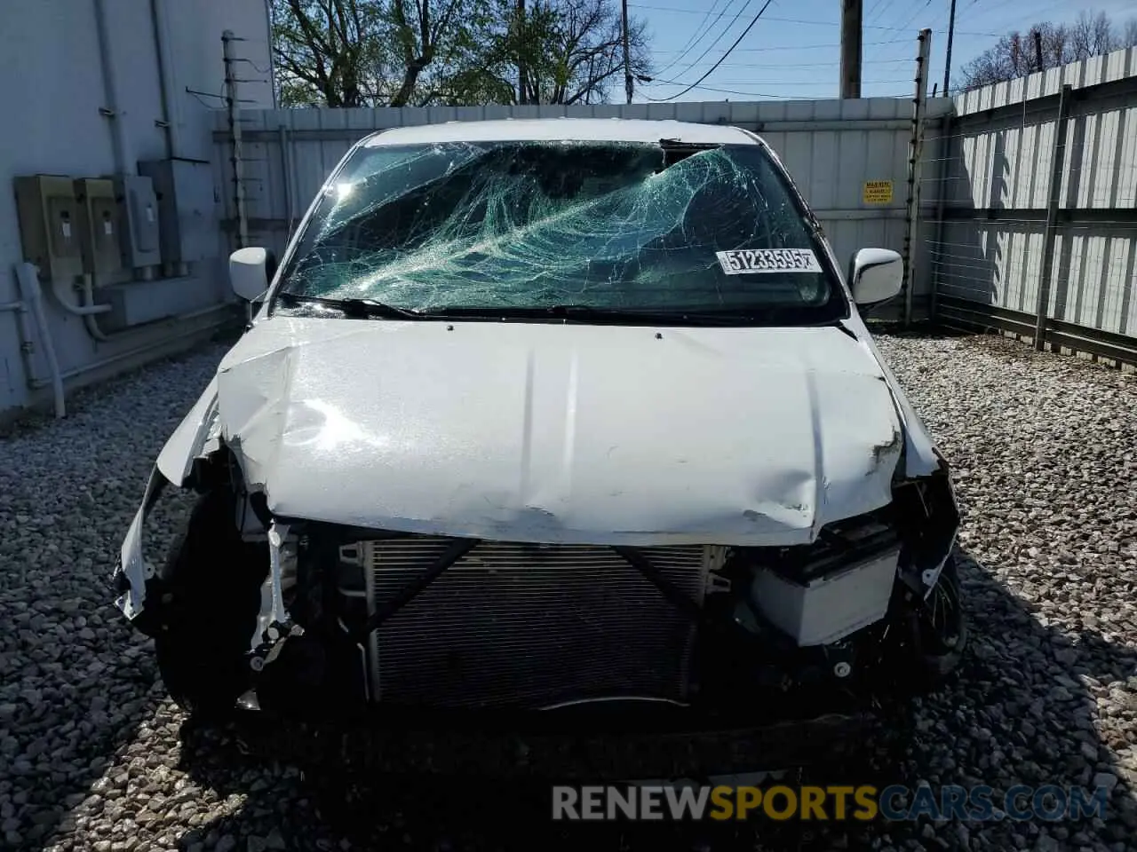 5 fotografías del automóvil dañado 2C4RDGEG6KR769945 DODGE CARAVAN 2019