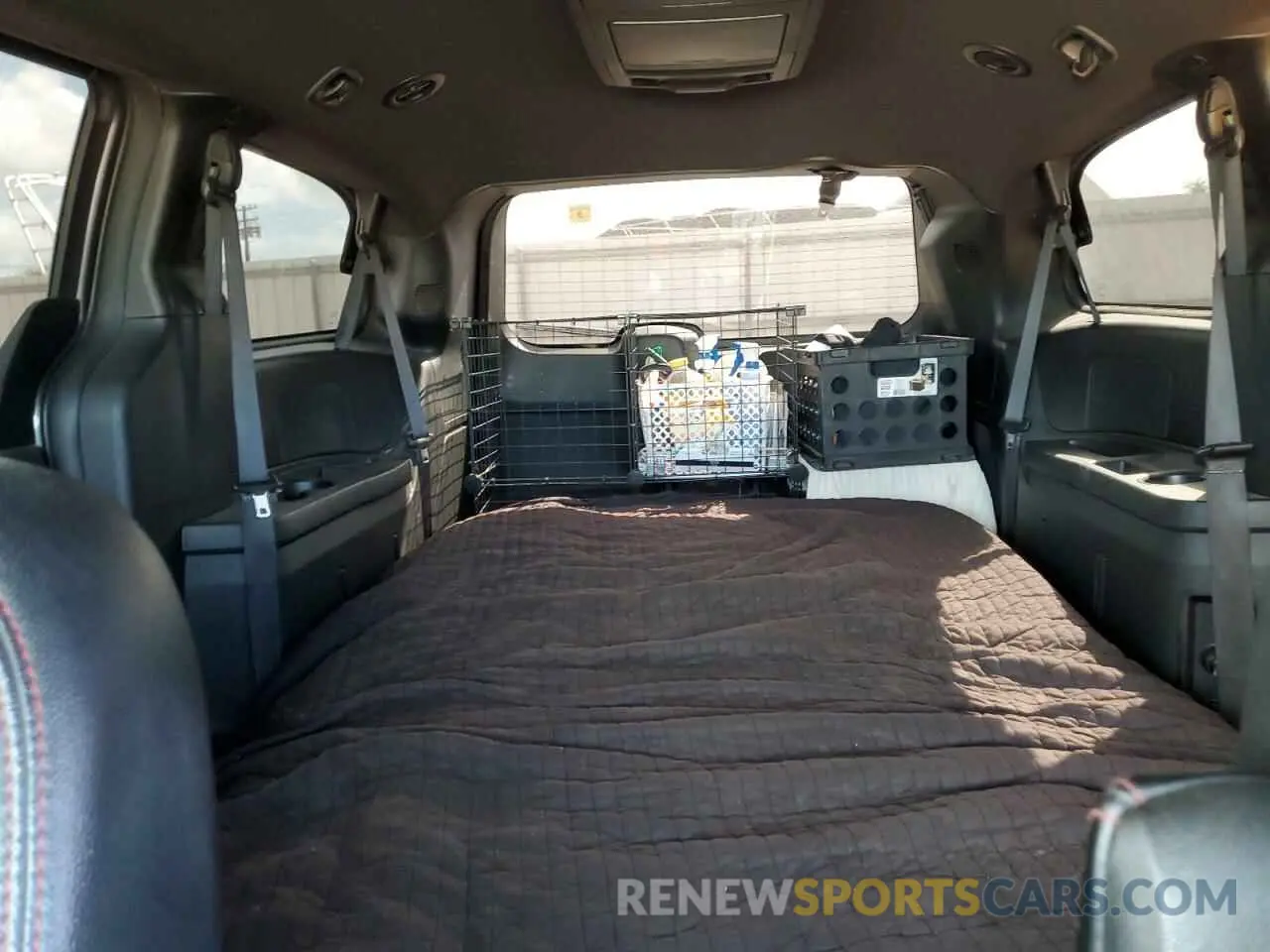 10 fotografías del automóvil dañado 2C4RDGEG7KR660538 DODGE CARAVAN 2019