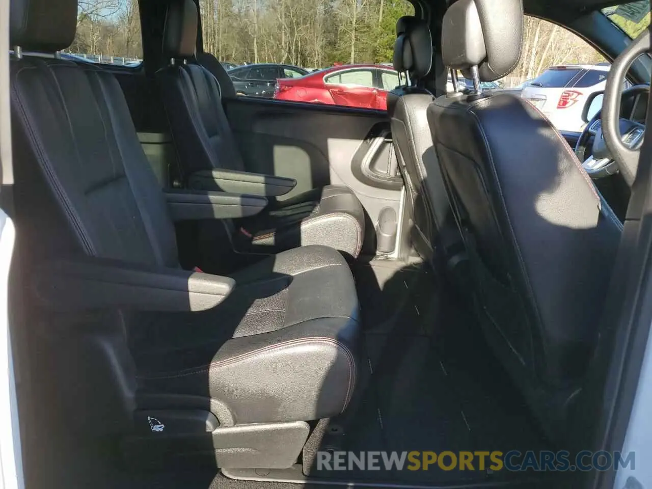 11 fotografías del automóvil dañado 2C4RDGEG8KR519204 DODGE CARAVAN 2019