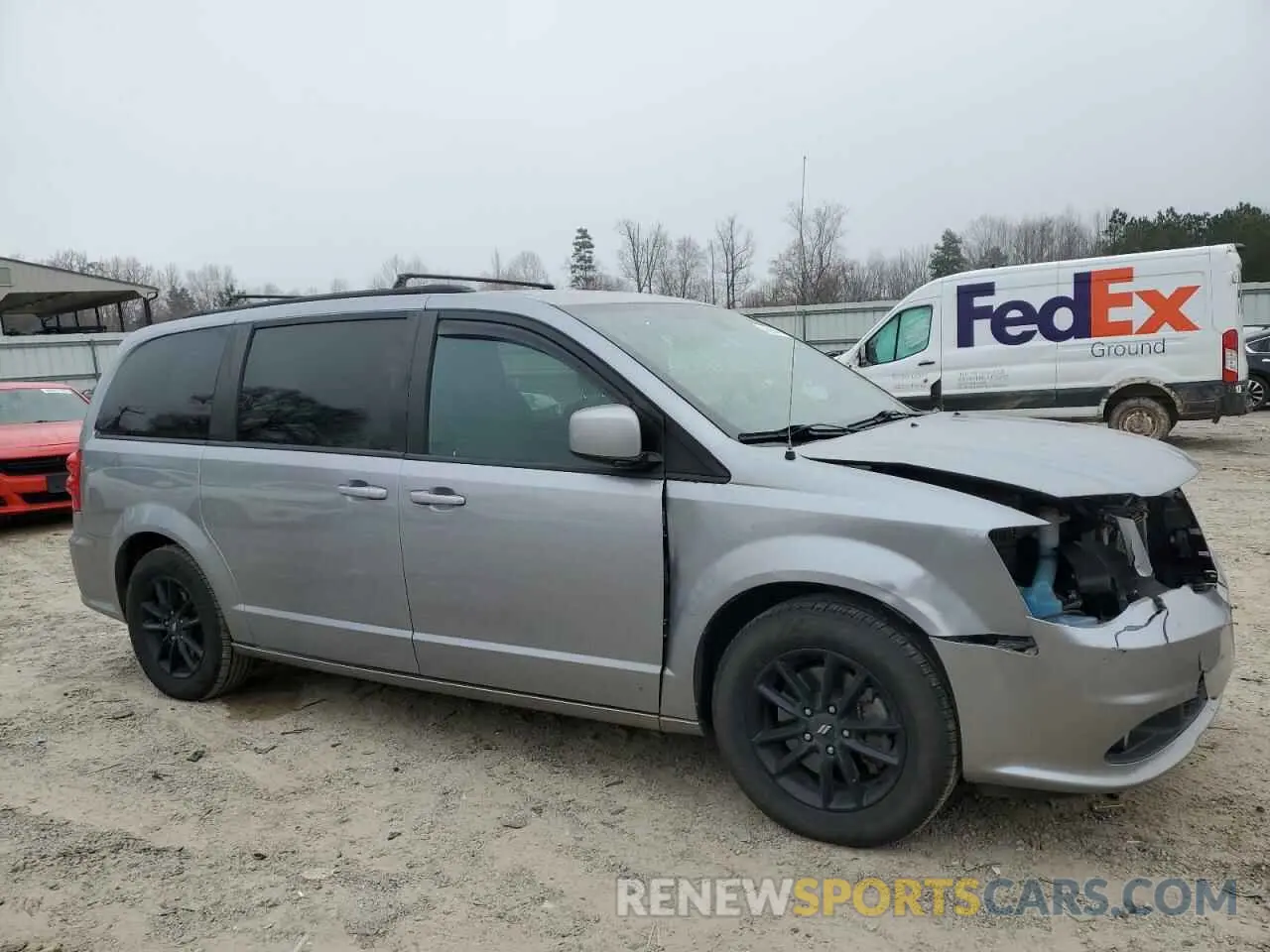 4 fotografías del automóvil dañado 2C4RDGEG8KR671483 DODGE CARAVAN 2019