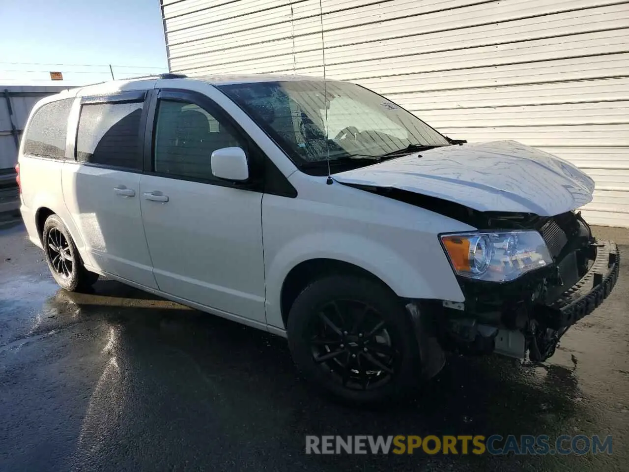 4 fotografías del automóvil dañado 2C4RDGEG8KR717815 DODGE CARAVAN 2019