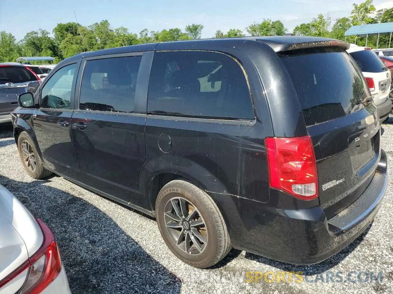 2 fotografías del automóvil dañado 2C4RDGEG9KR538148 DODGE CARAVAN 2019