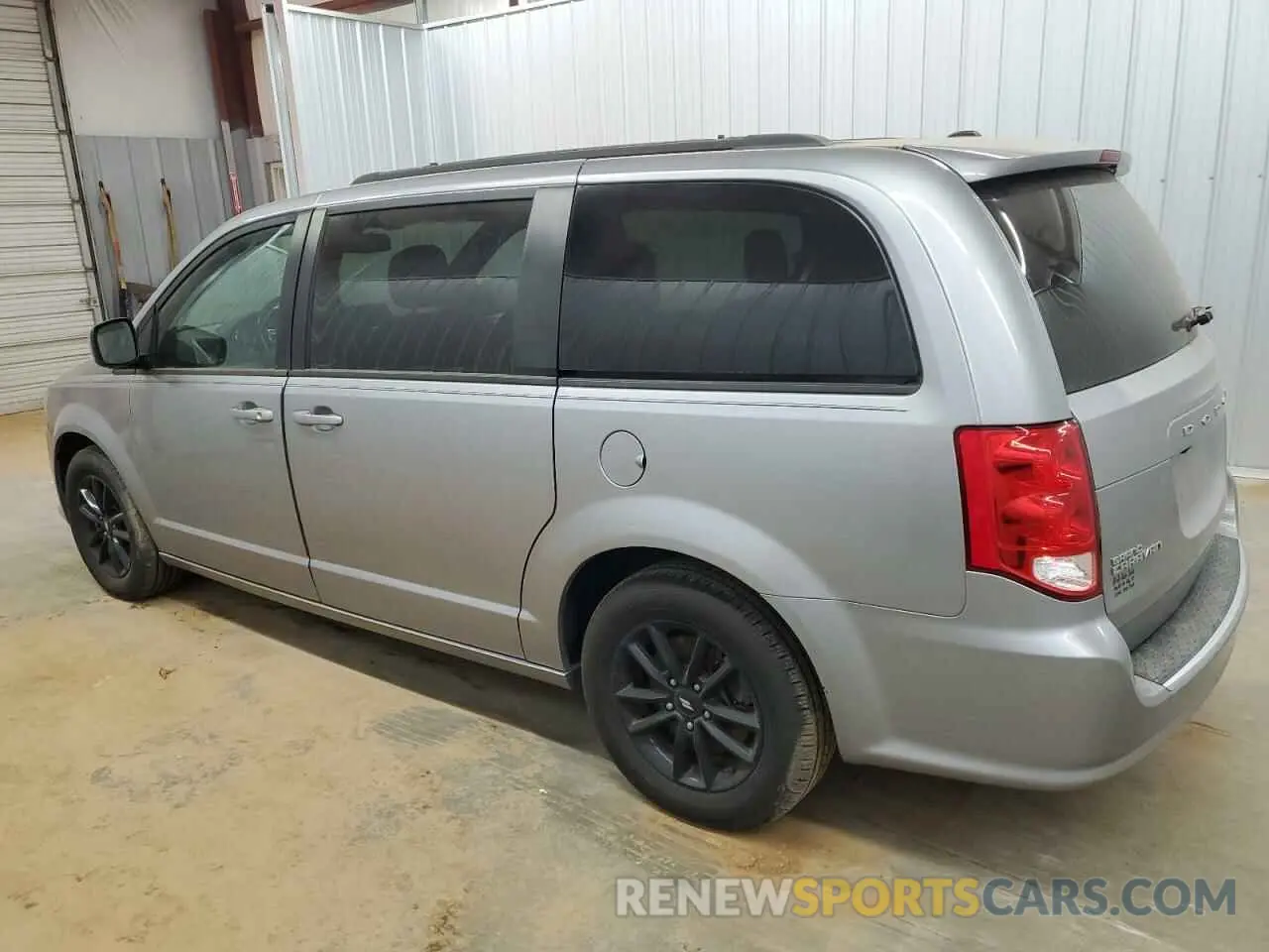 2 fotografías del automóvil dañado 2C4RDGEG9KR739757 DODGE CARAVAN 2019