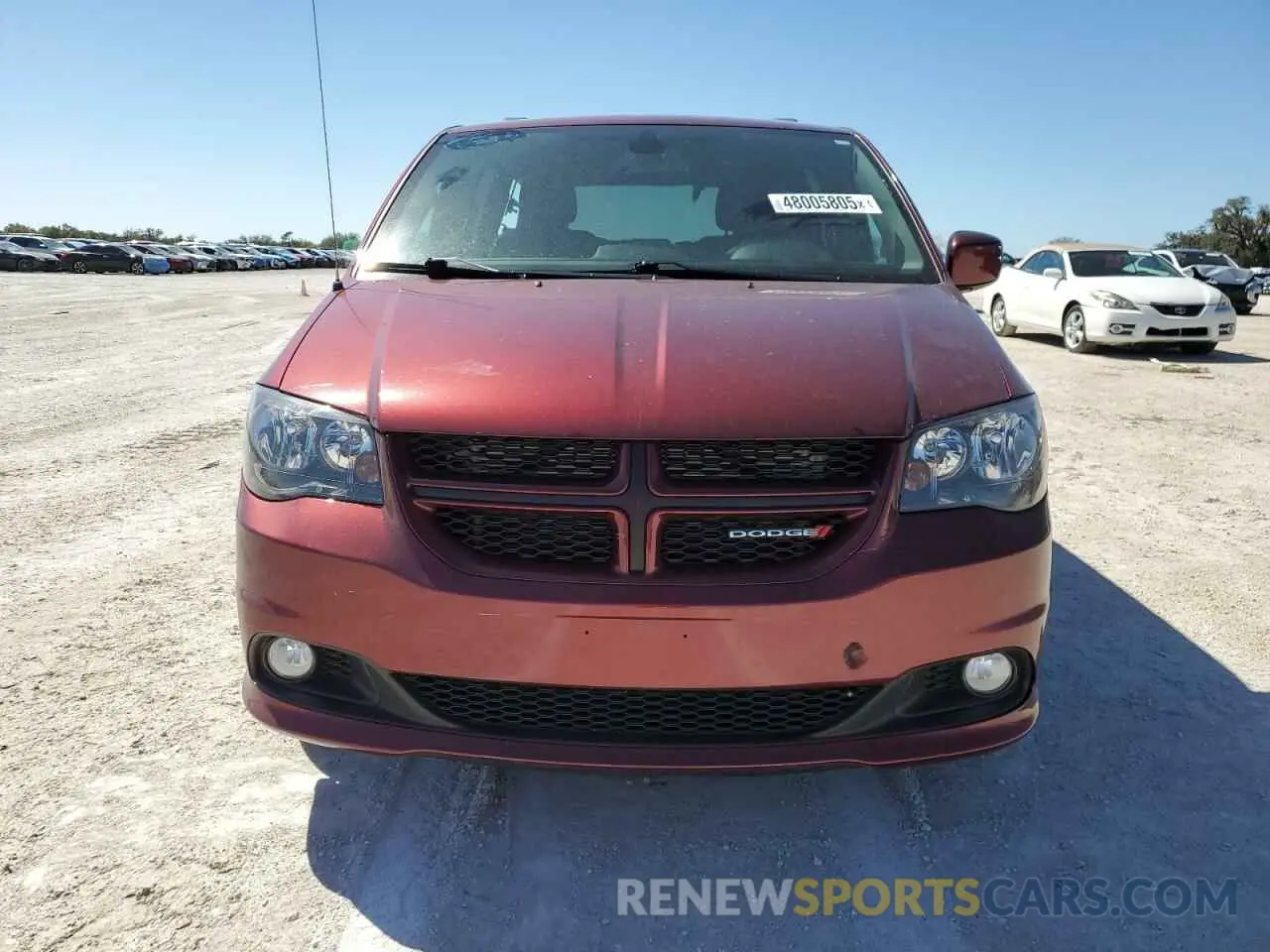 5 fotografías del automóvil dañado 2C4RDGEG9KR785878 DODGE CARAVAN 2019