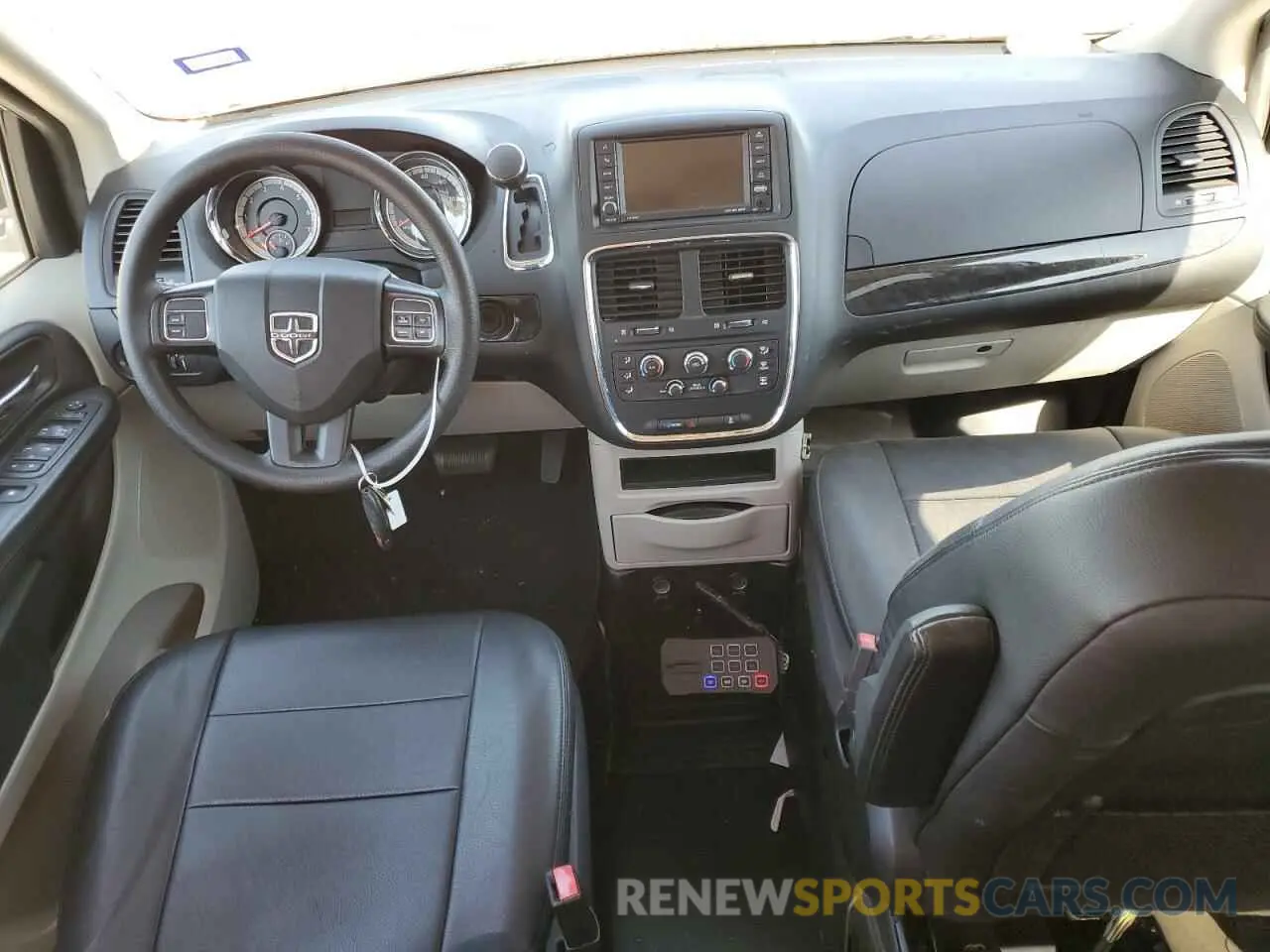 8 fotografías del automóvil dañado 2C7WDGBG4KR745203 DODGE CARAVAN 2019