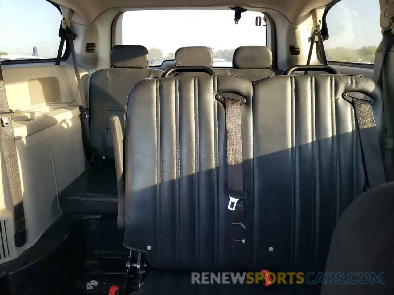 10 fotografías del automóvil dañado 2C7WDGBG6KR728466 DODGE CARAVAN 2019