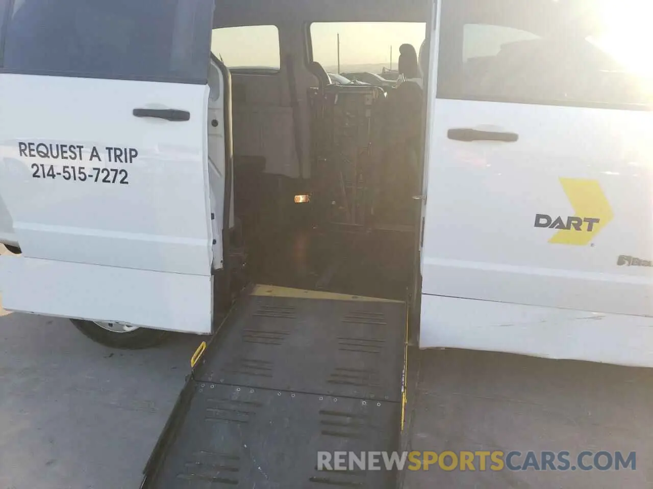 11 fotografías del automóvil dañado 2C7WDGBG7KR728475 DODGE CARAVAN 2019