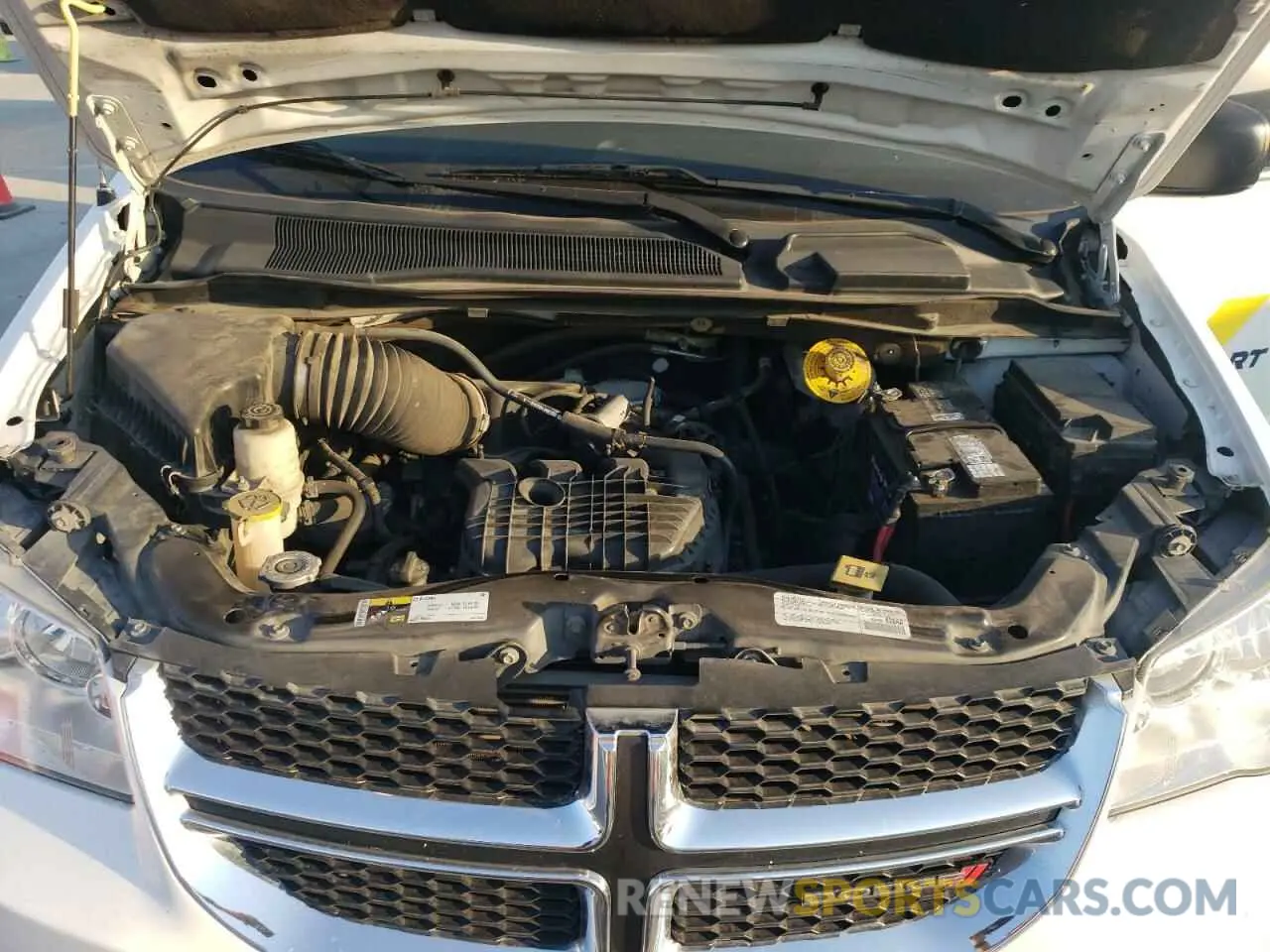 12 fotografías del automóvil dañado 2C7WDGBG7KR728475 DODGE CARAVAN 2019