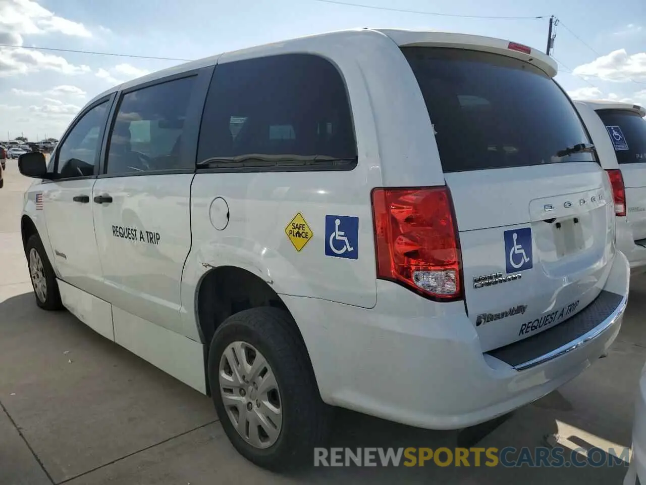 2 fotografías del automóvil dañado 2C7WDGBG7KR728475 DODGE CARAVAN 2019