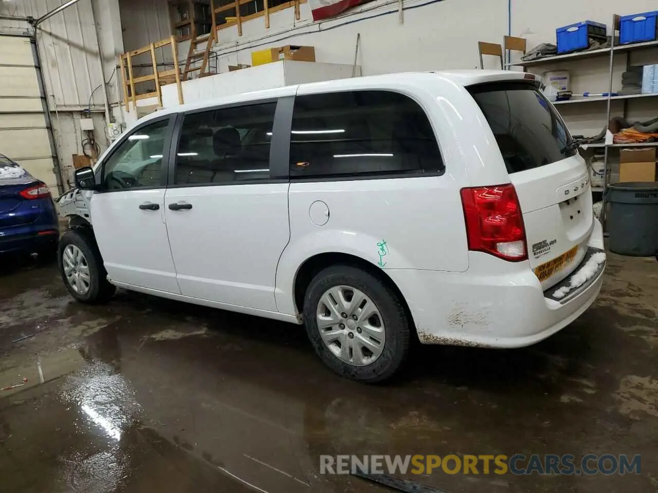 2 fotografías del automóvil dañado 2C4RDGBG4LR195139 DODGE CARAVAN 2020