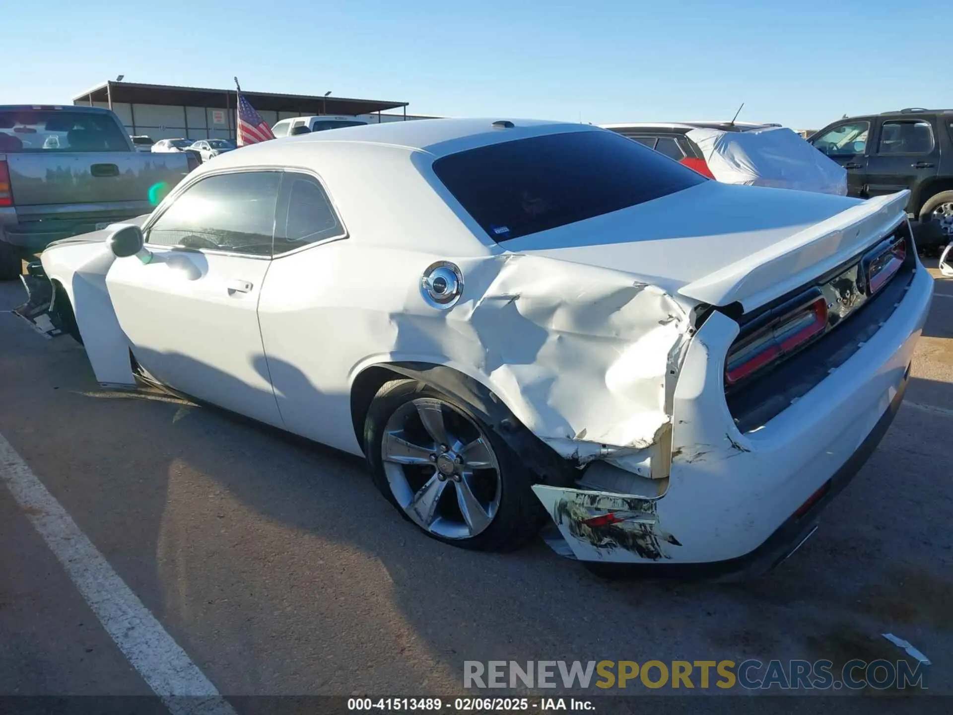 3 fotografías del automóvil dañado 2C3CDZAG2KH561708 DODGE CHALLENGER 2019