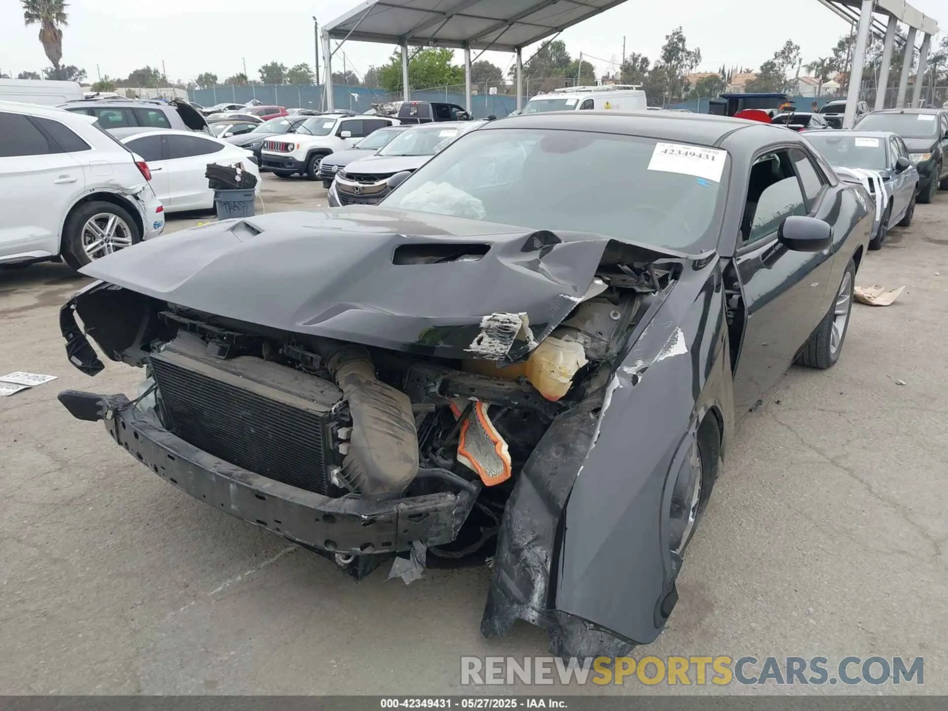 2 fotografías del automóvil dañado 2C3CDZAG2KH701594 DODGE CHALLENGER 2019