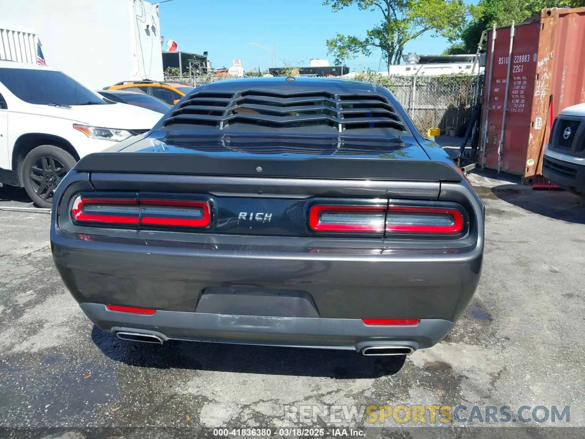 16 fotografías del automóvil dañado 2C3CDZAG2KH735616 DODGE CHALLENGER 2019