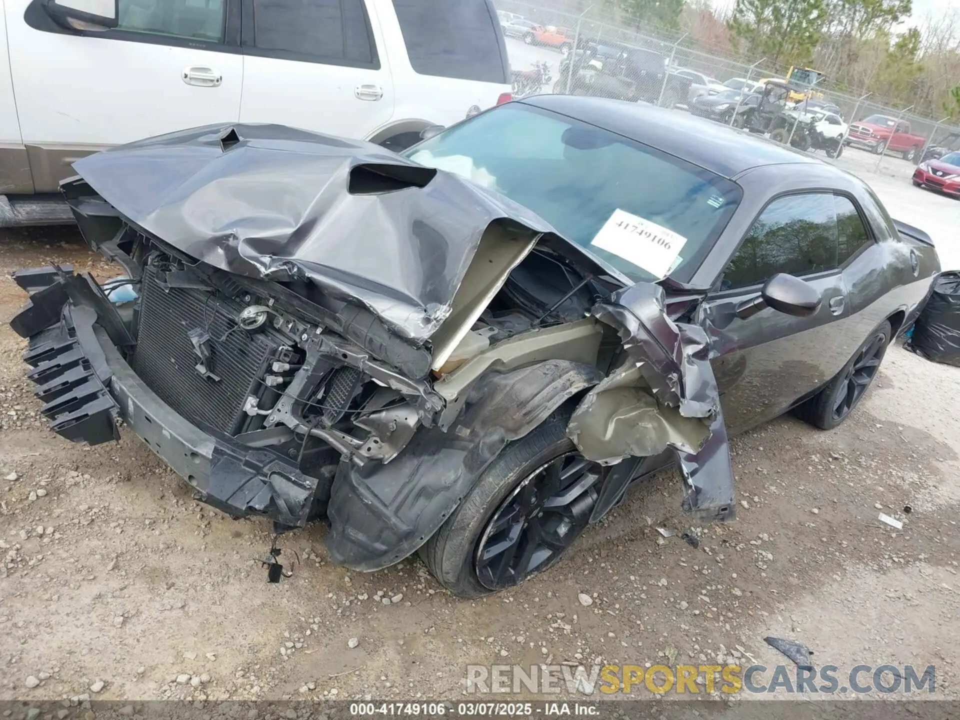 2 fotografías del automóvil dañado 2C3CDZAG4KH530251 DODGE CHALLENGER 2019