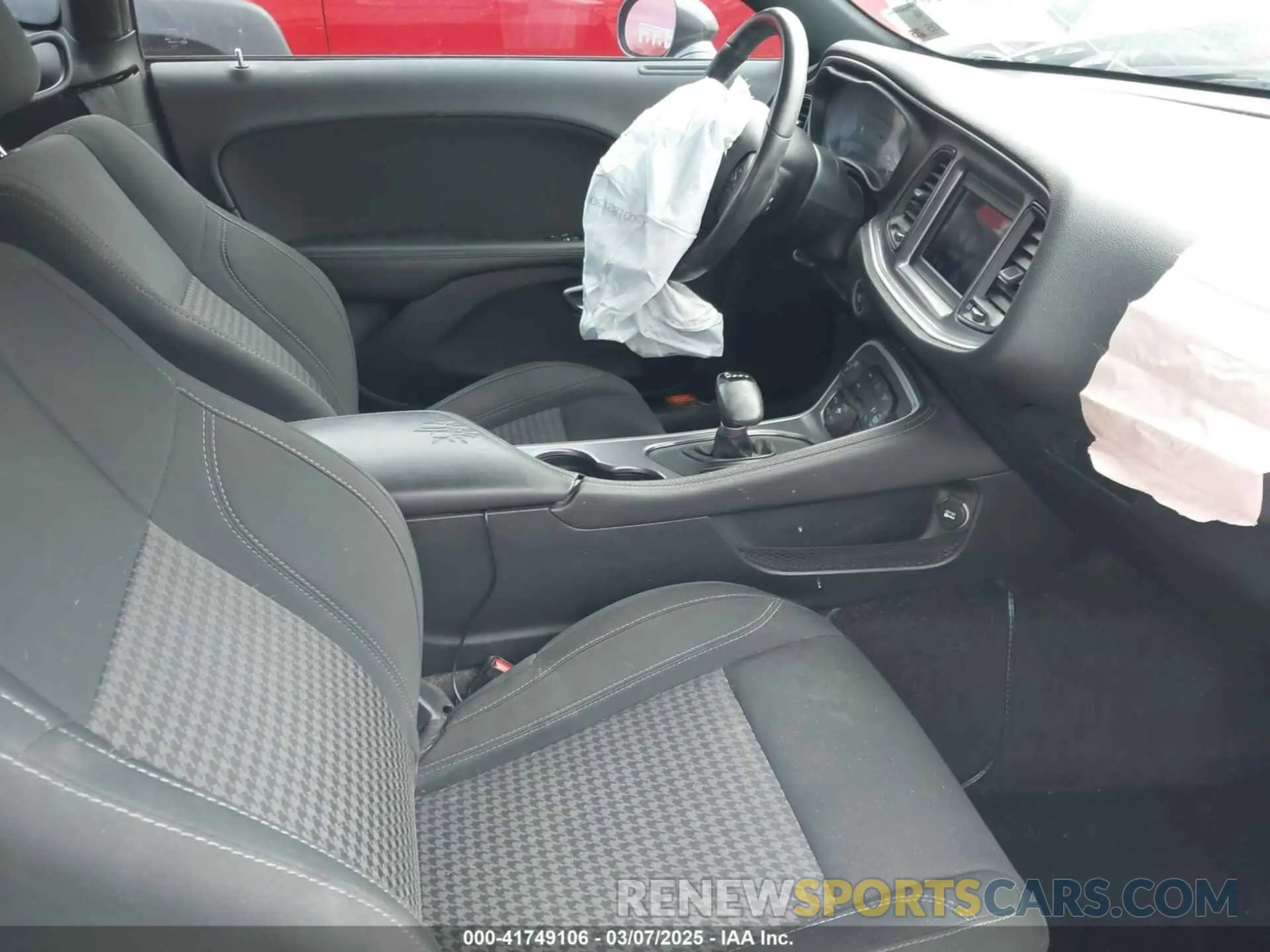 5 fotografías del automóvil dañado 2C3CDZAG4KH530251 DODGE CHALLENGER 2019
