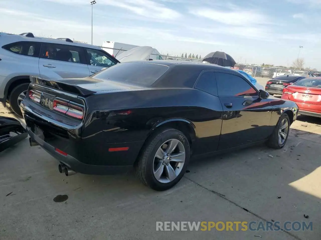3 fotografías del automóvil dañado 2C3CDZAG4KH677296 DODGE CHALLENGER 2019