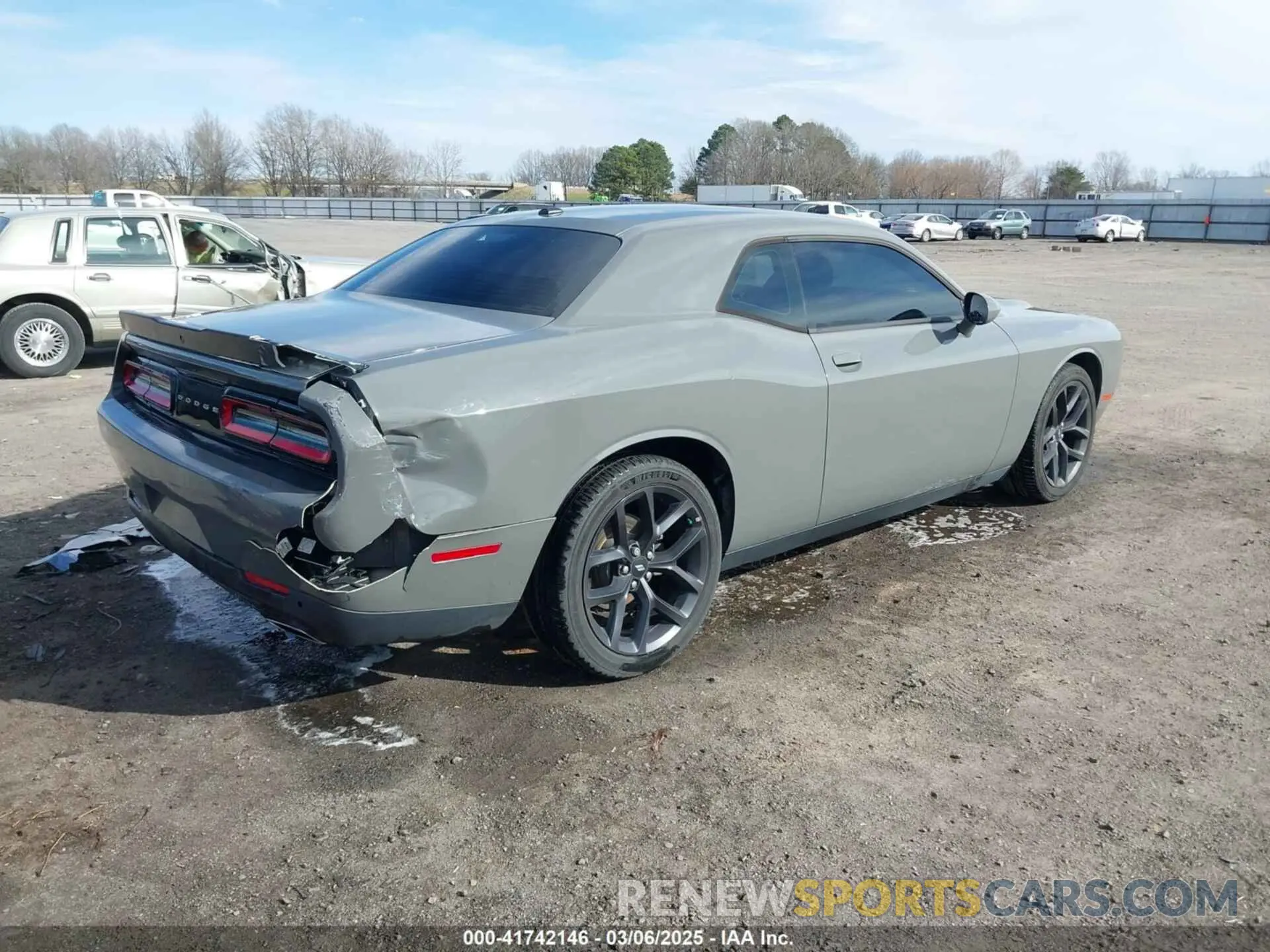 4 fotografías del automóvil dañado 2C3CDZAG5KH521431 DODGE CHALLENGER 2019