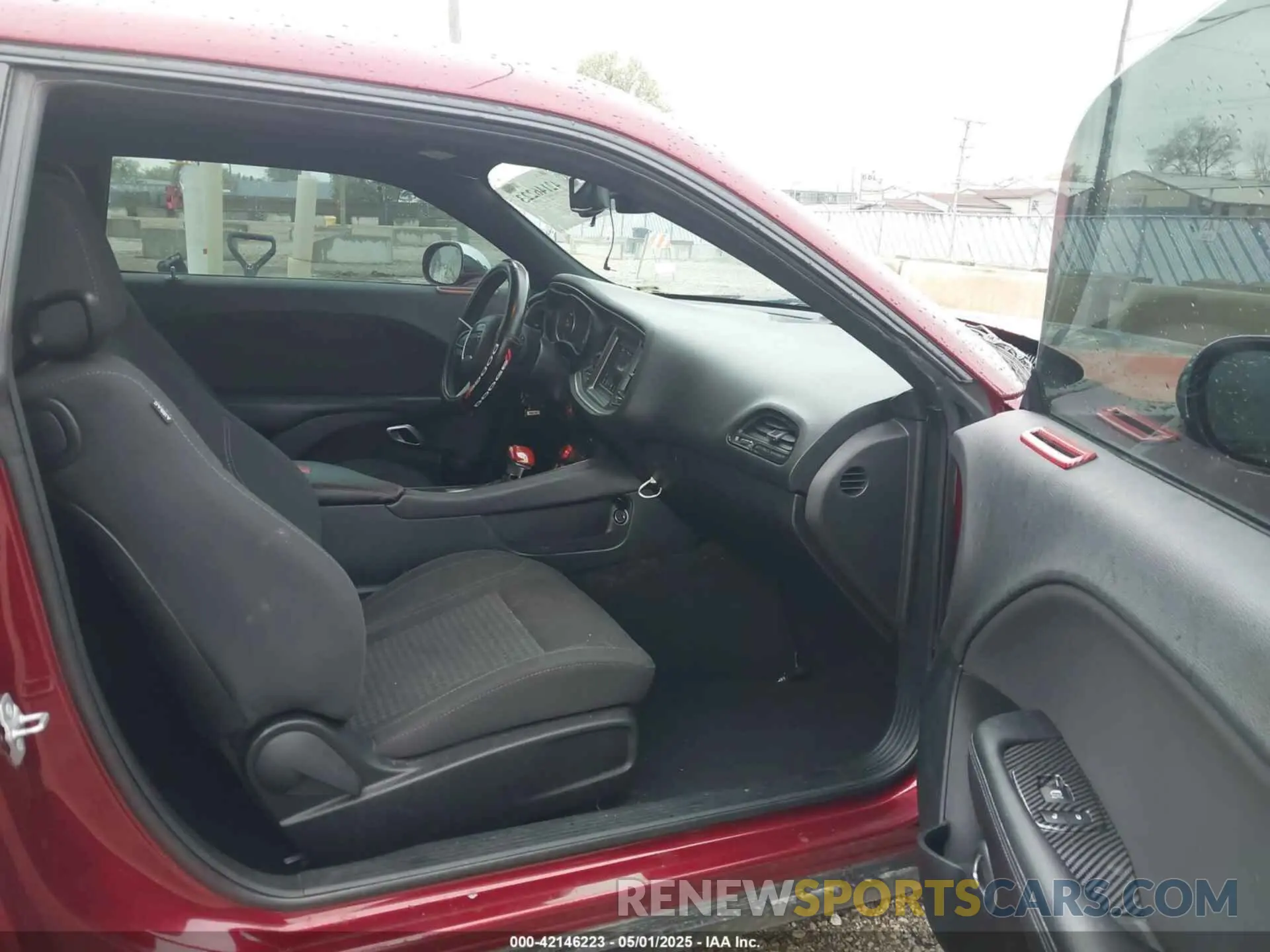 5 fotografías del automóvil dañado 2C3CDZAG7KH620445 DODGE CHALLENGER 2019