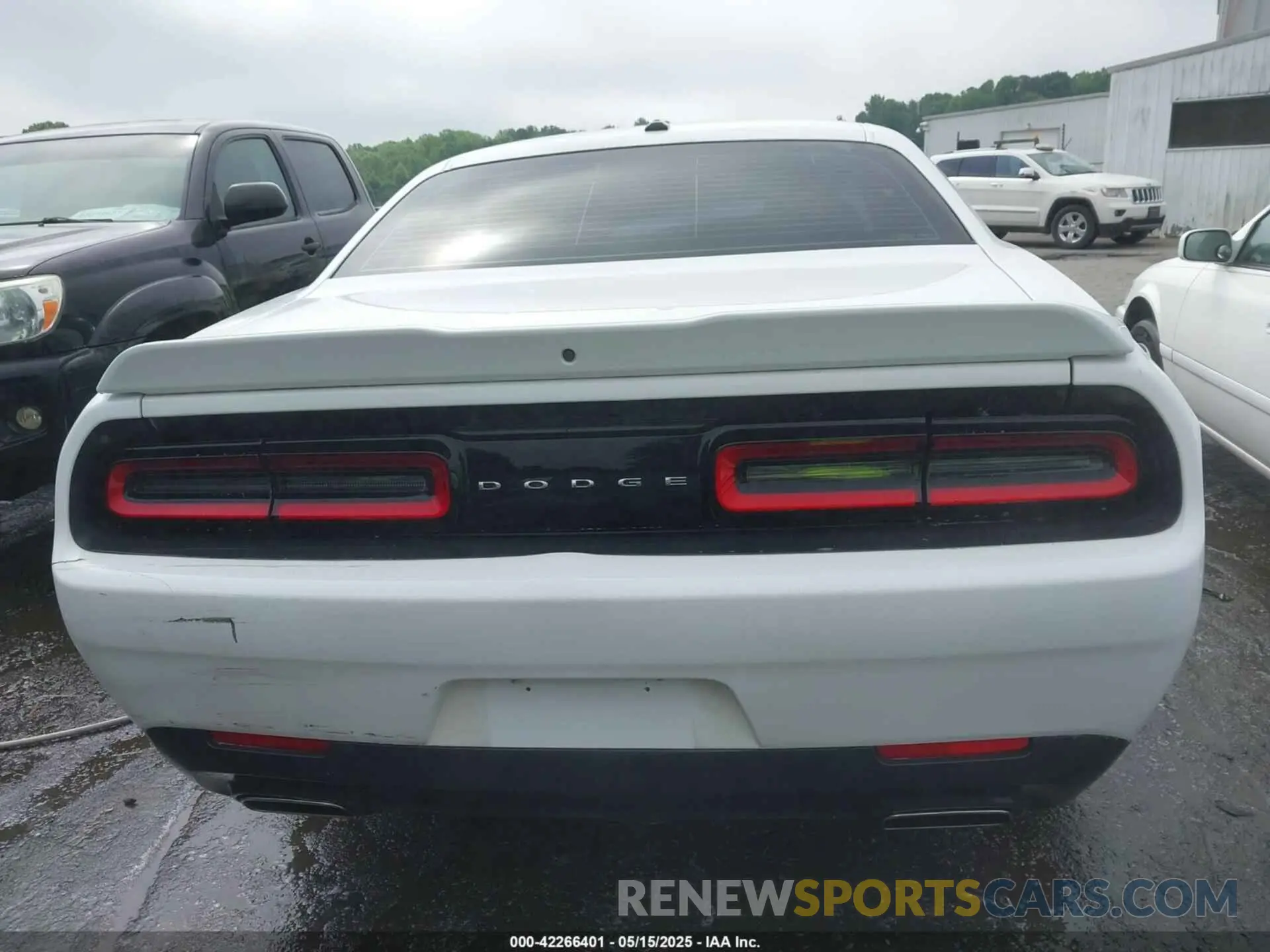 16 fotografías del automóvil dañado 2C3CDZAG7KH670018 DODGE CHALLENGER 2019