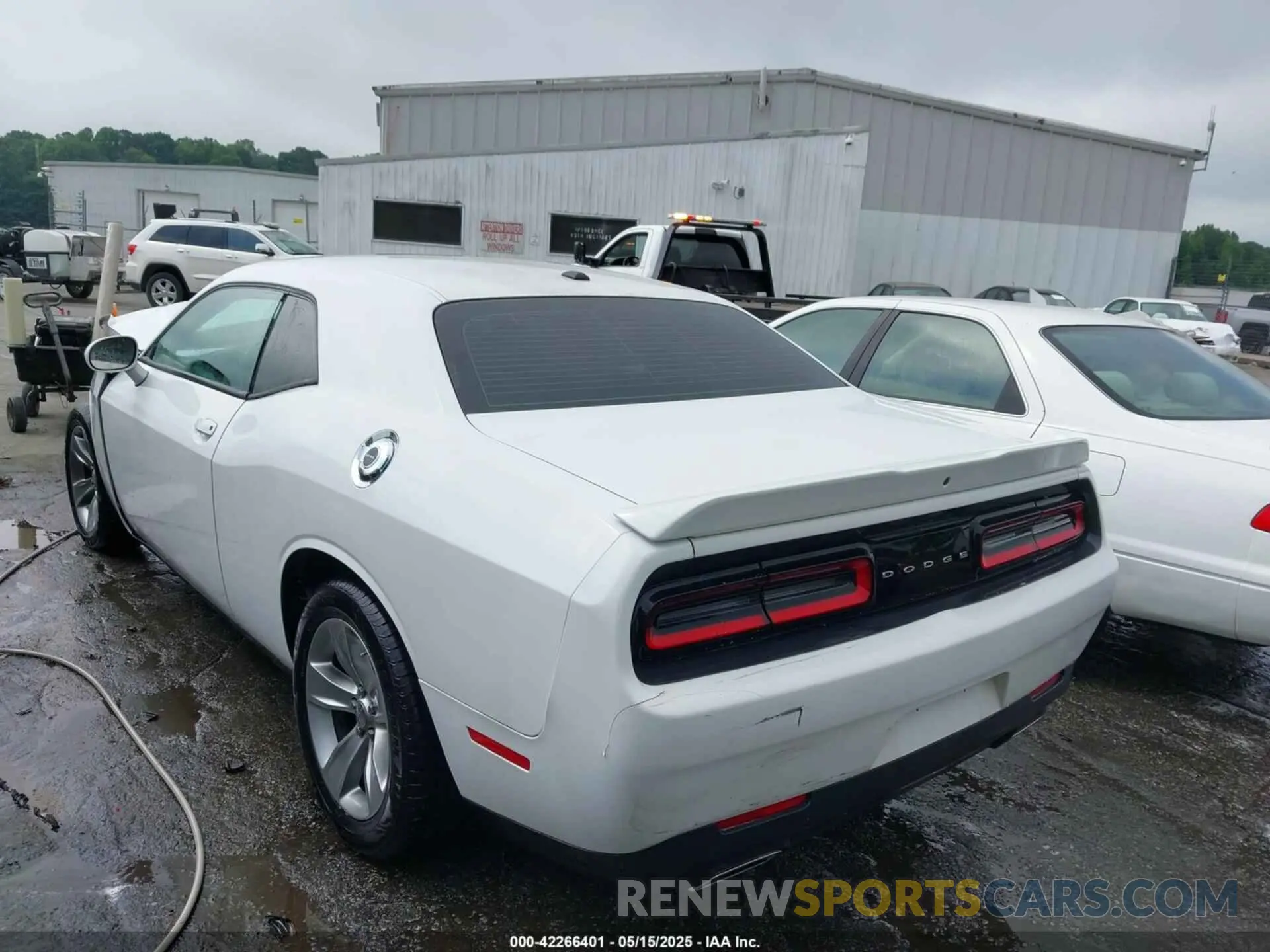 3 fotografías del automóvil dañado 2C3CDZAG7KH670018 DODGE CHALLENGER 2019