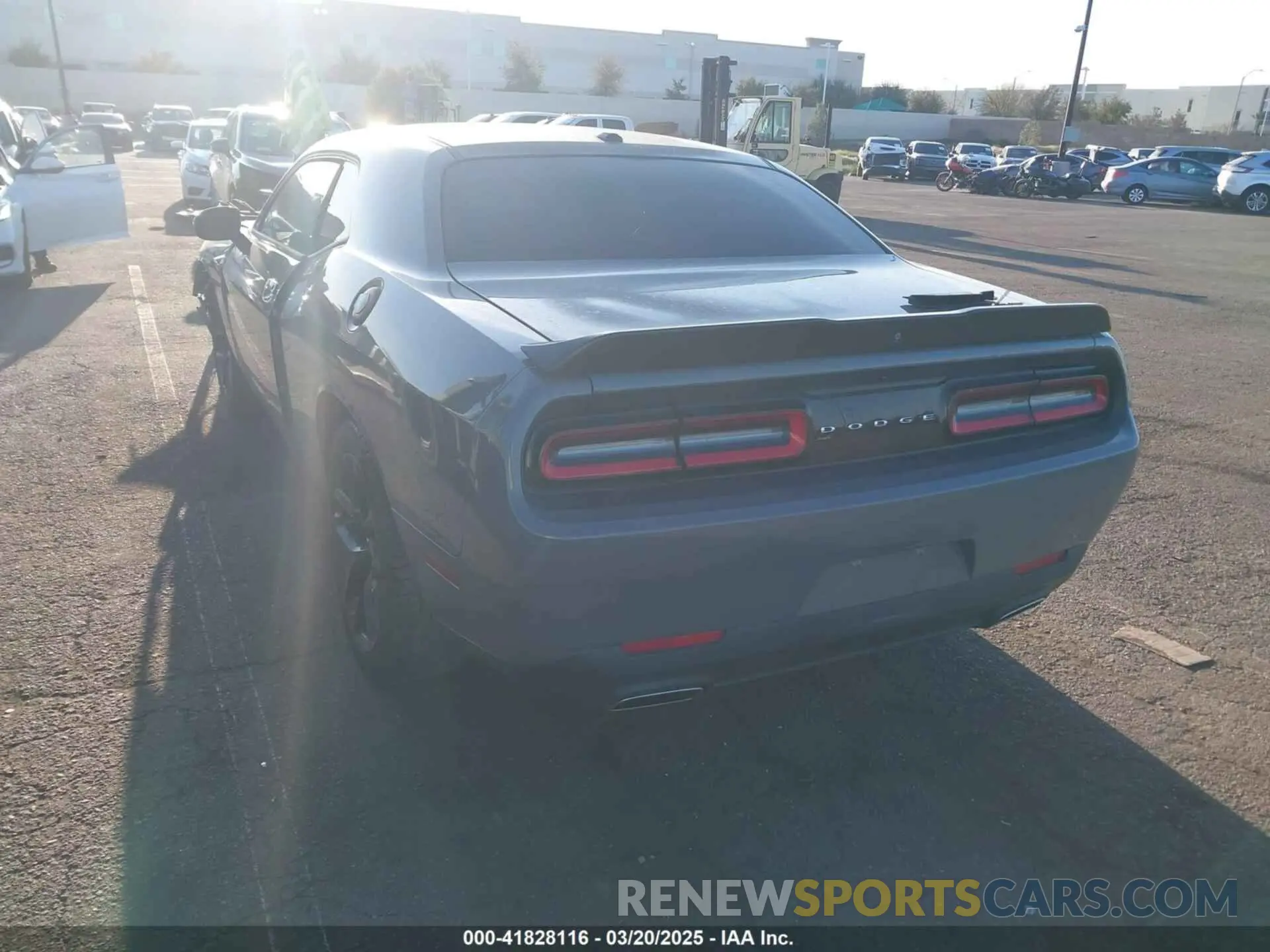 3 fotografías del automóvil dañado 2C3CDZAG8KH521410 DODGE CHALLENGER 2019