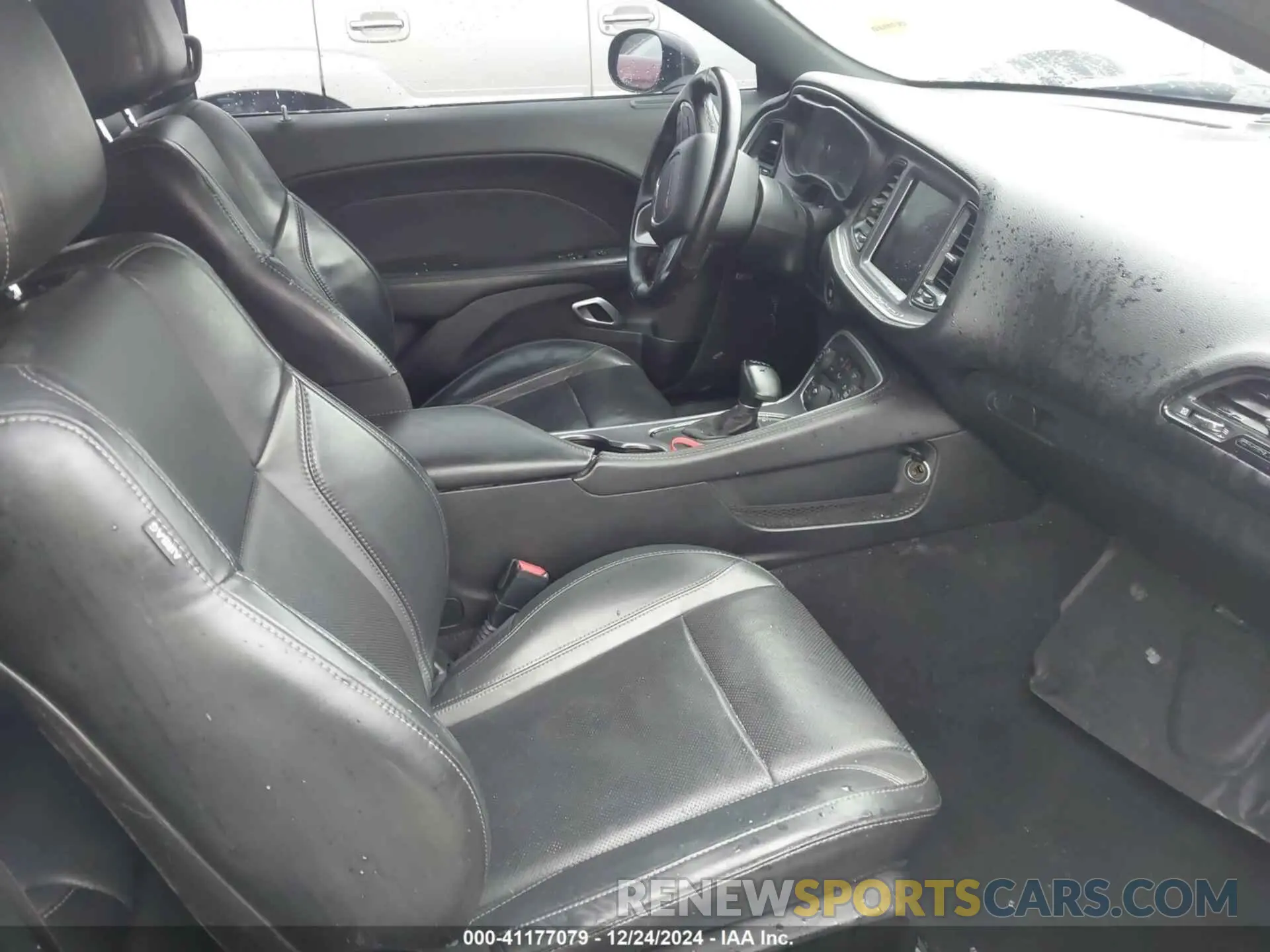 5 fotografías del automóvil dañado 2C3CDZAG8KH587486 DODGE CHALLENGER 2019