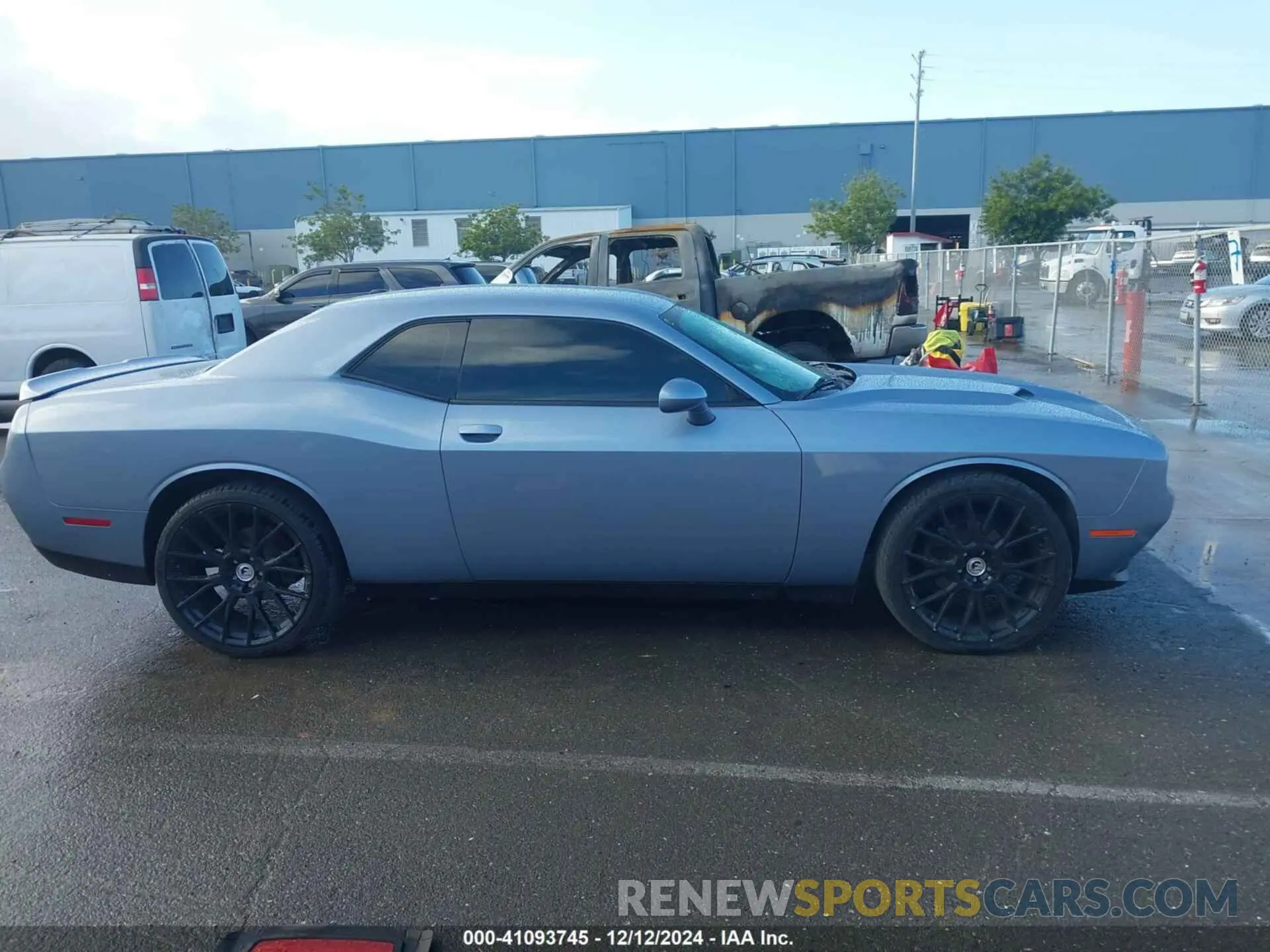 12 fotografías del automóvil dañado 2C3CDZAG9KH701236 DODGE CHALLENGER 2019