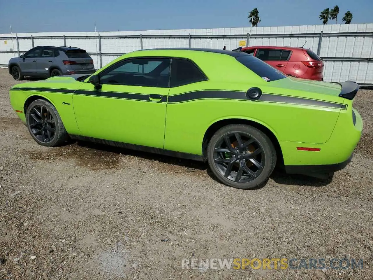 2 fotografías del automóvil dañado 2C3CDZAGXKH688030 DODGE CHALLENGER 2019