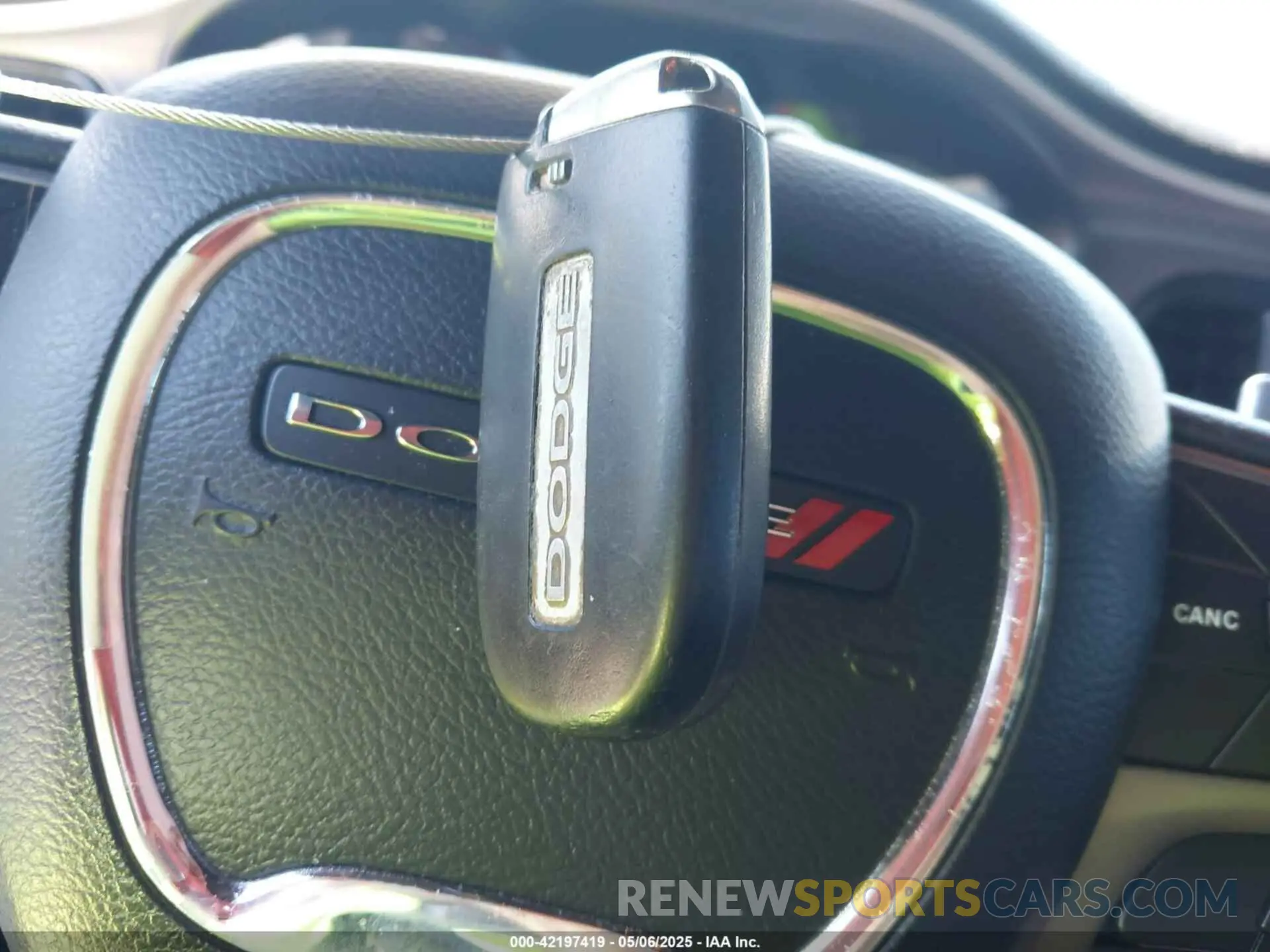 11 fotografías del automóvil dañado 2C3CDZBT1KH583498 DODGE CHALLENGER 2019