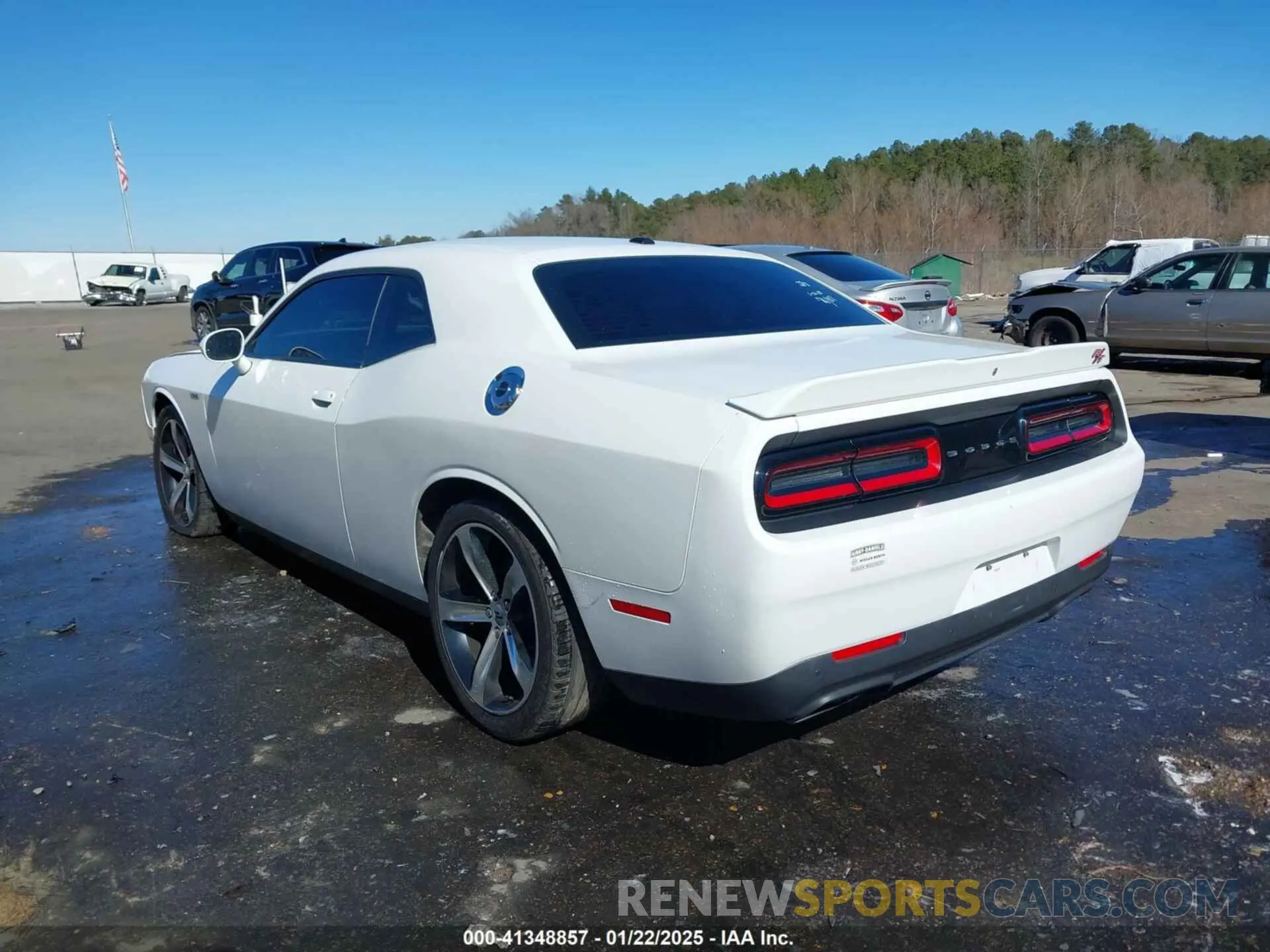 3 fotografías del automóvil dañado 2C3CDZBT2KH641411 DODGE CHALLENGER 2019