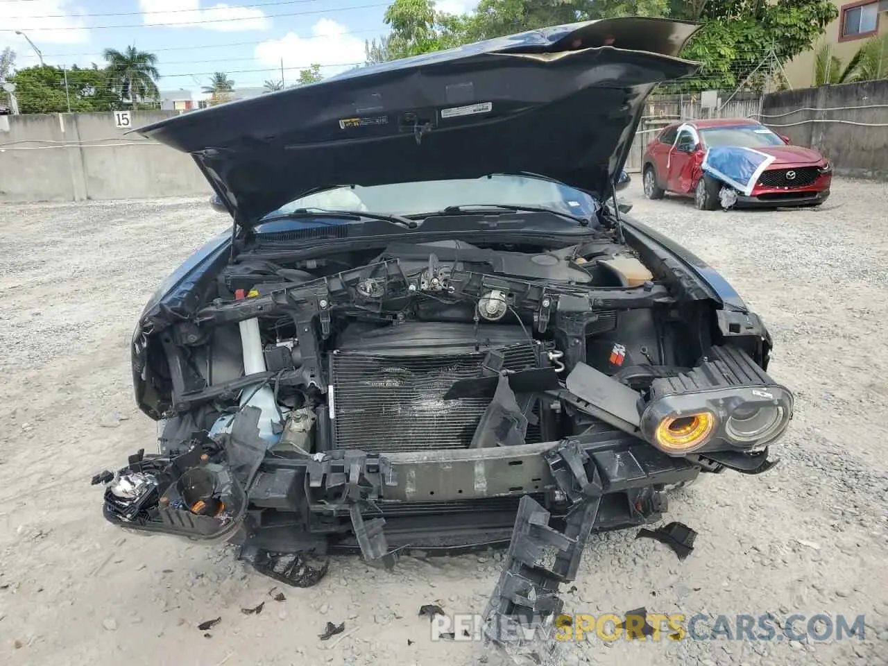 5 fotografías del automóvil dañado 2C3CDZBT2KH724319 DODGE CHALLENGER 2019